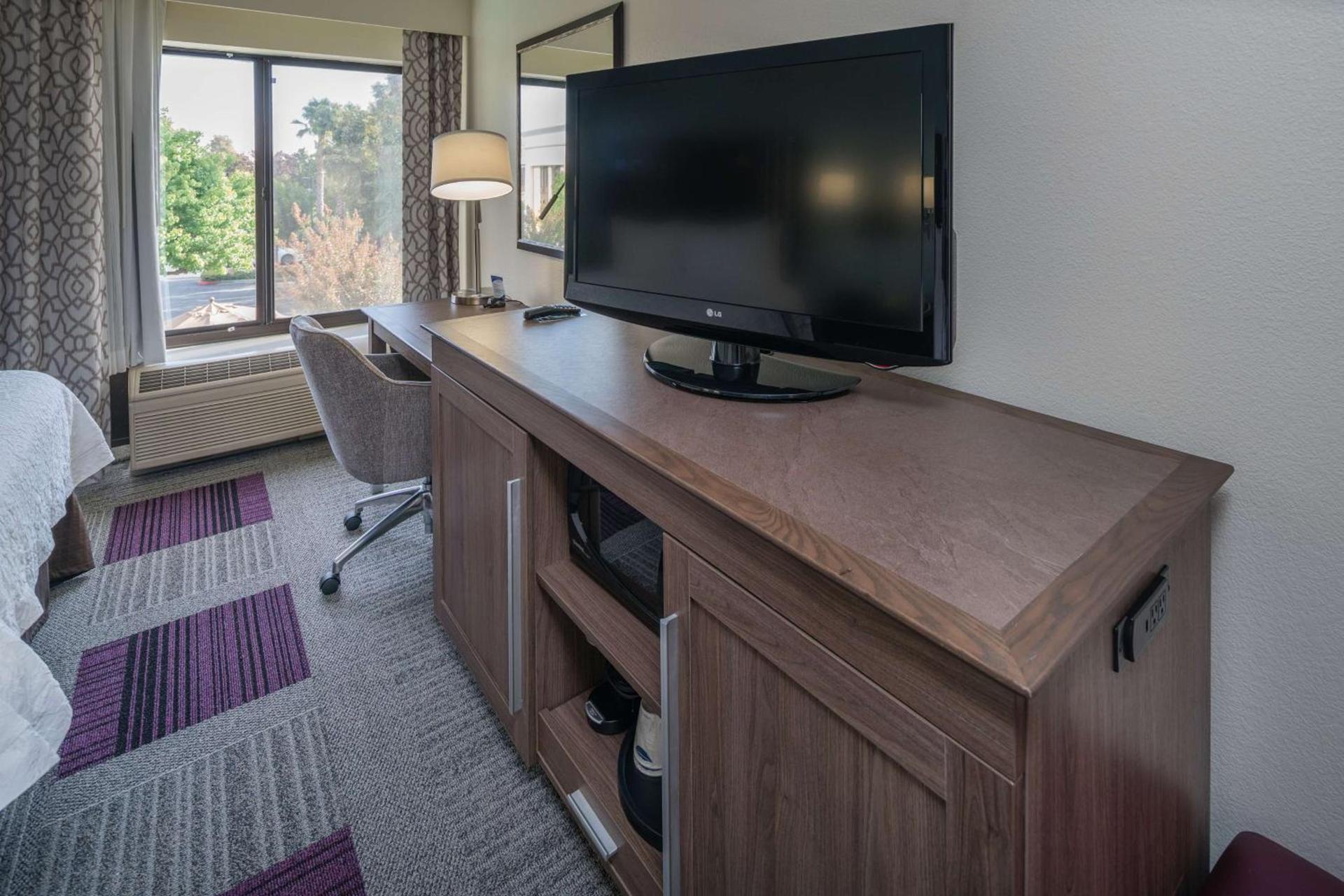 Hampton Inn Livermore photo 54