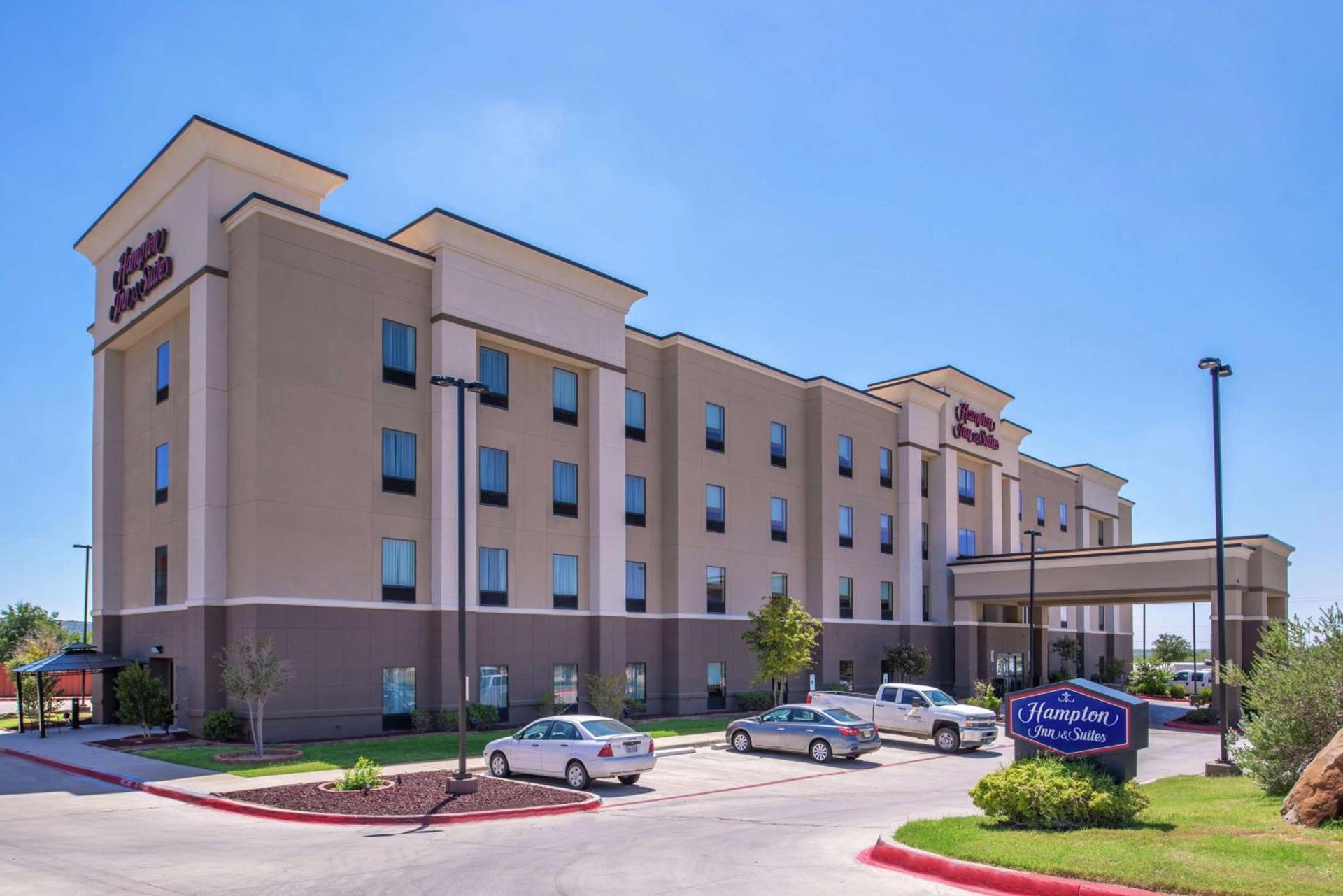 Hampton Inn & Suites Big Spring photo 2