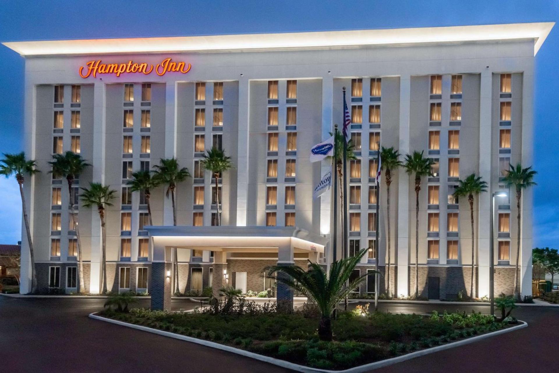 Hampton Inn Orlando Near Universal Blv/International Dr photo 2