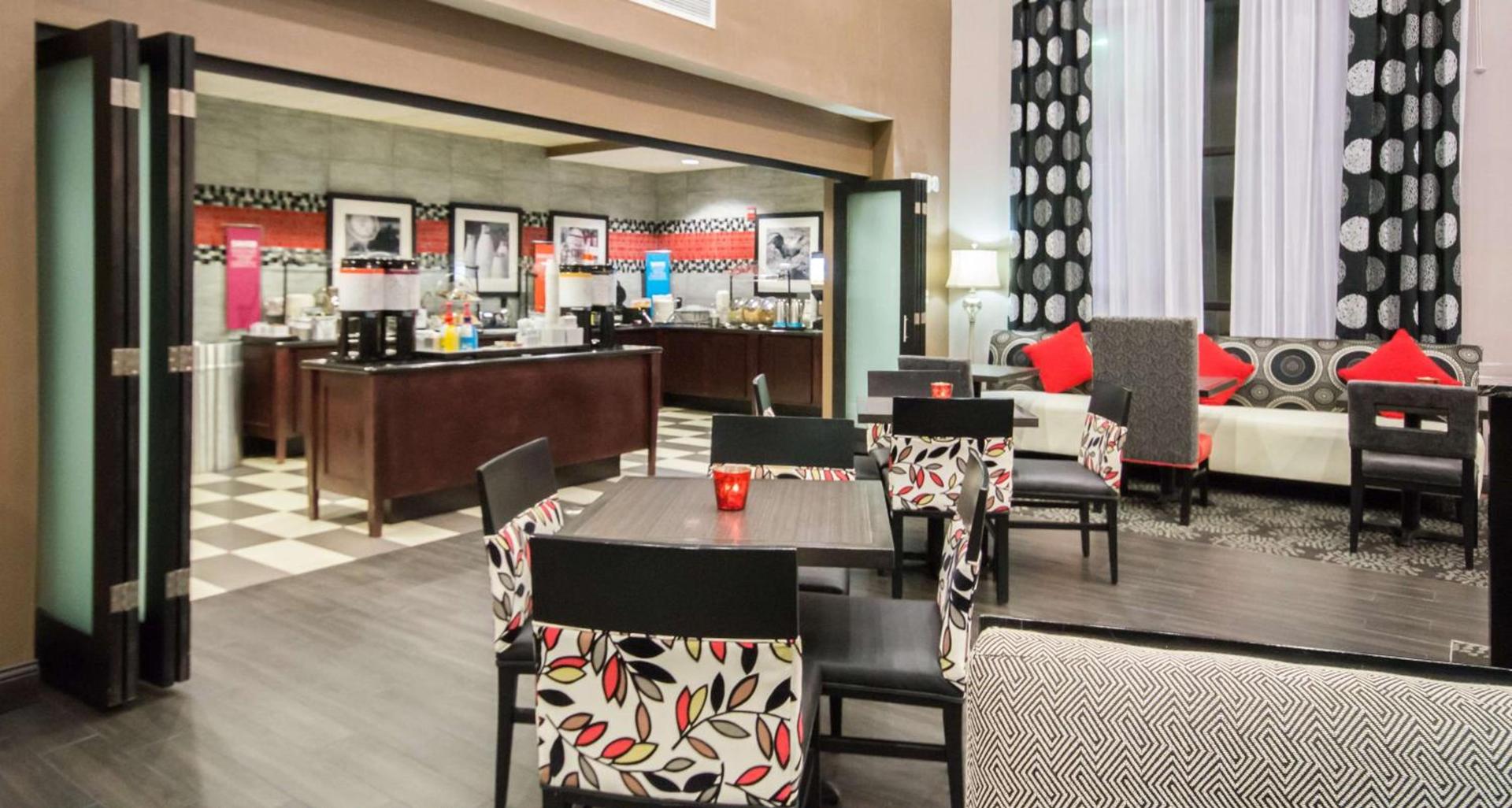 Hampton Inn & Suites Orlando-John Young Parkway/South Park photo 16