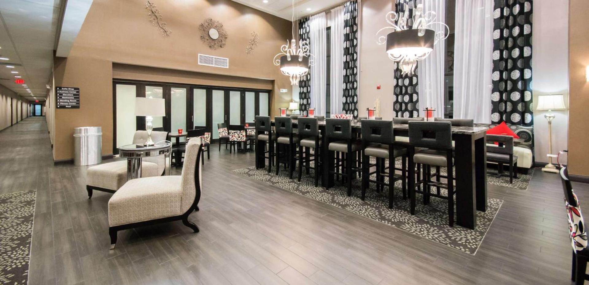Hampton Inn & Suites Orlando-John Young Parkway/South Park photo 17