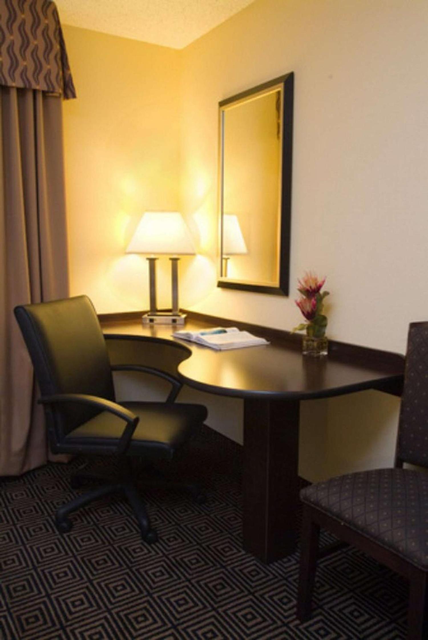 Hampton Inn & Suites Orlando-John Young Parkway/South Park photo 19