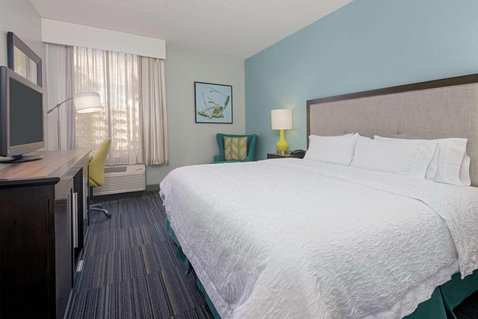 Hampton Inn Orlando Near Universal Blv/International Dr photo 14
