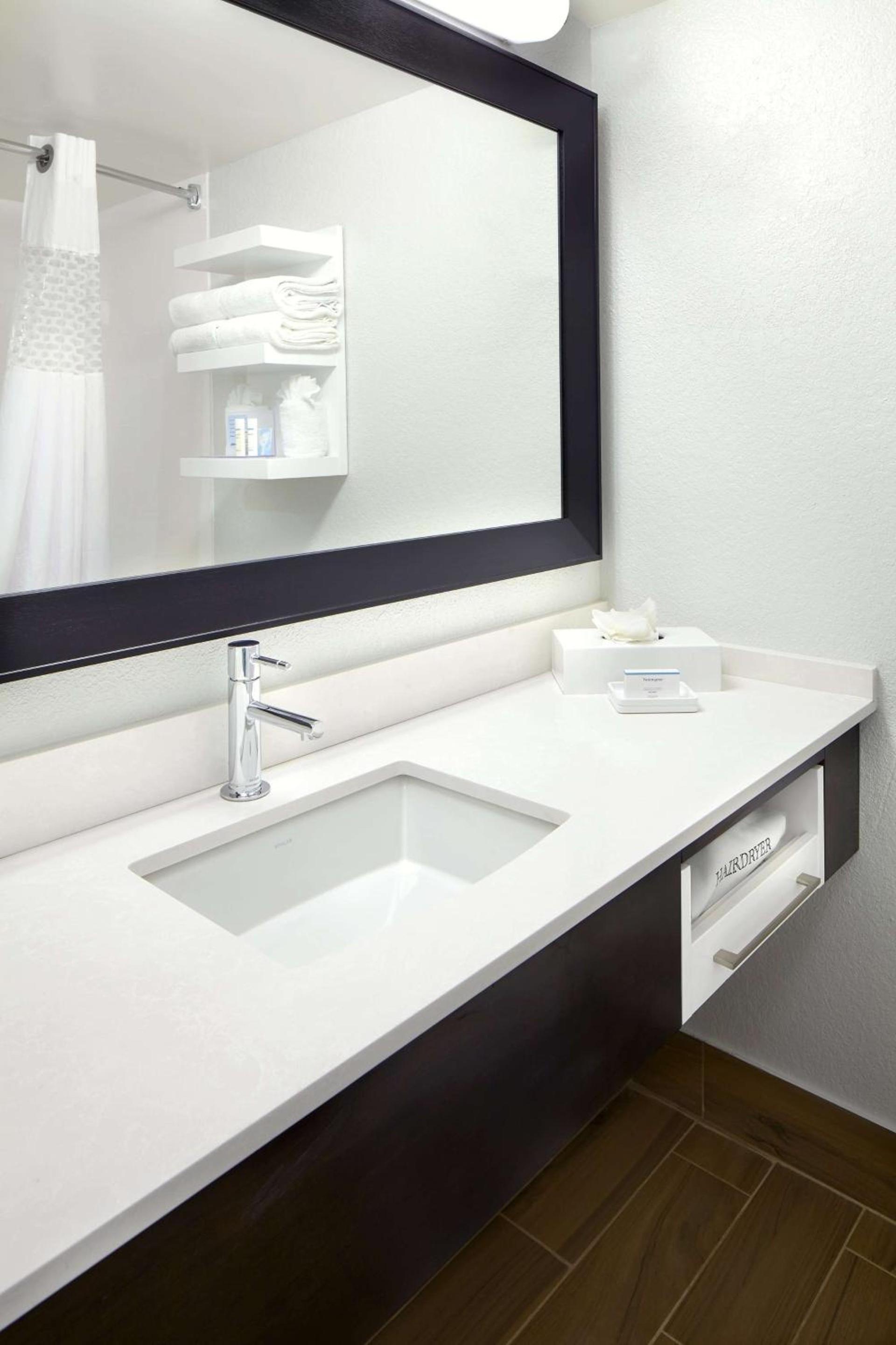 Hampton Inn Orlando Near Universal Blv/International Dr photo 18