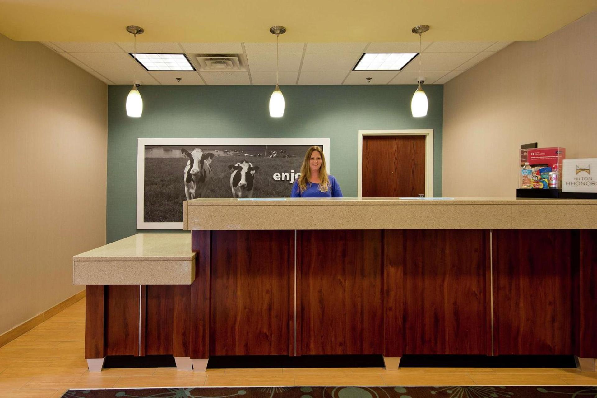 Hampton Inn Inwood photo 6