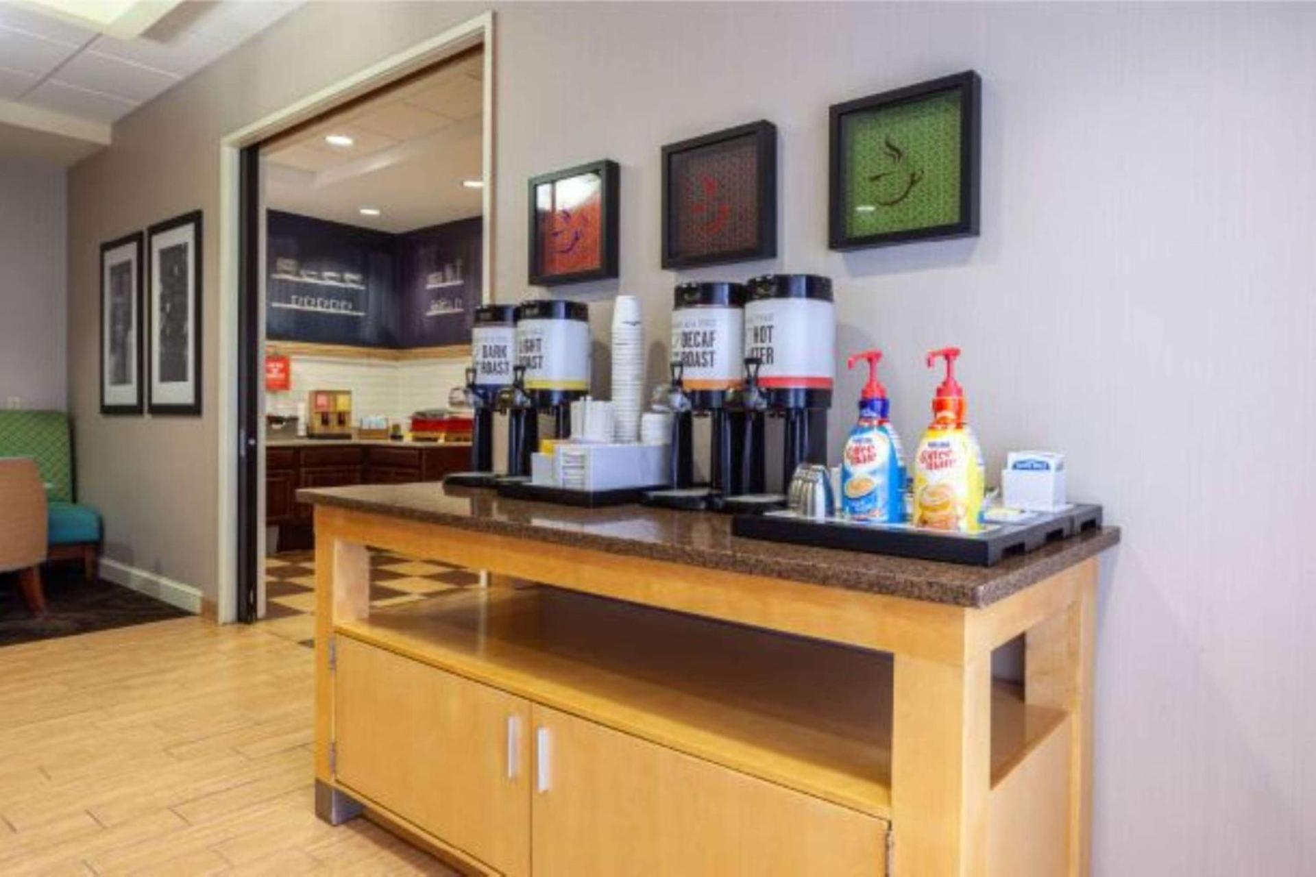 Hampton Inn Inwood photo 16