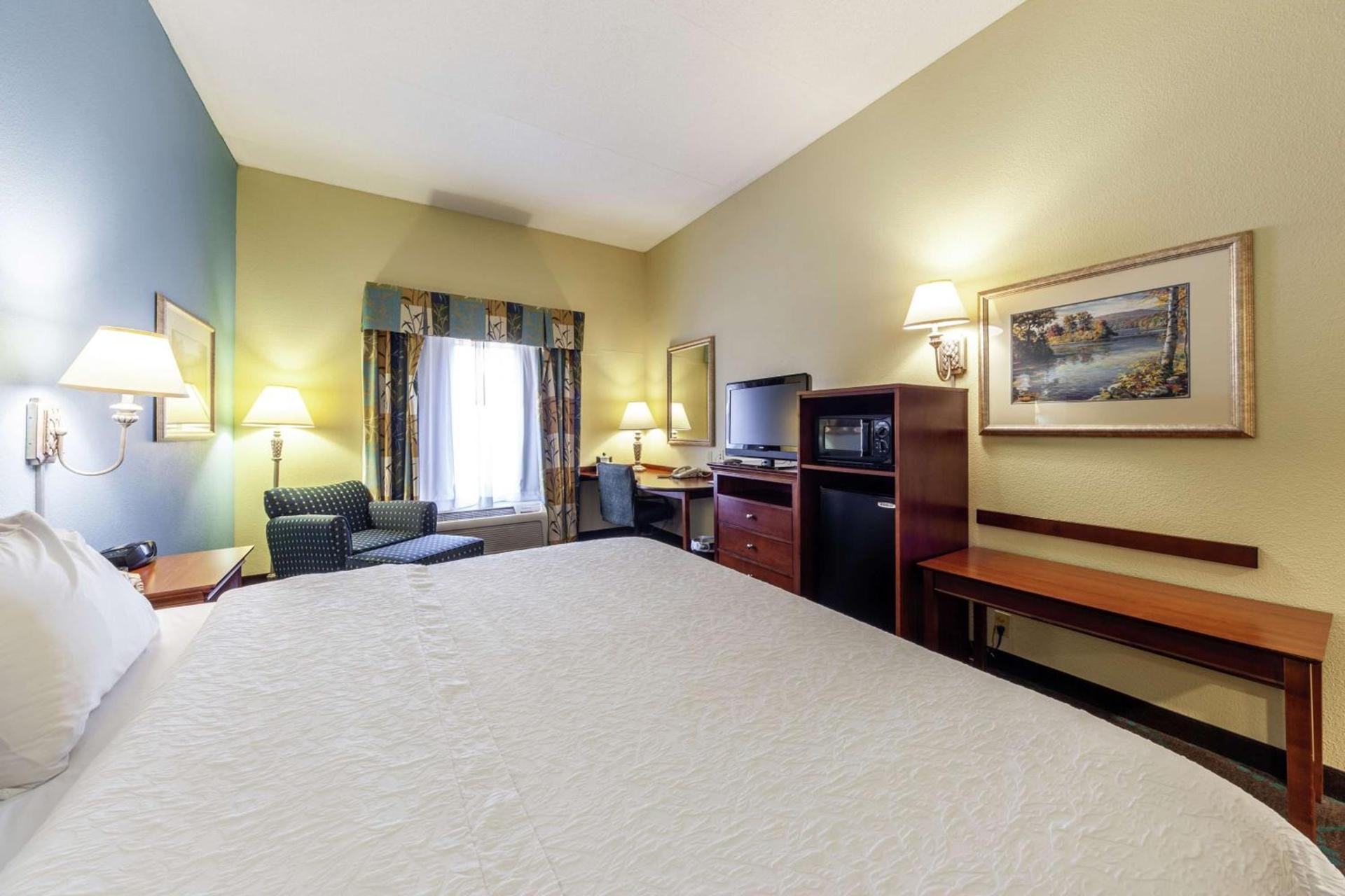 Hampton Inn Inwood photo 29
