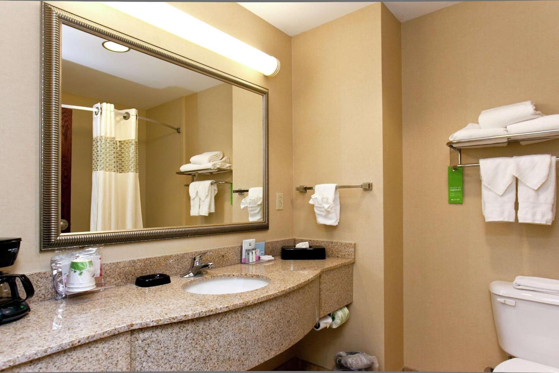 Hampton Inn Inwood photo 36