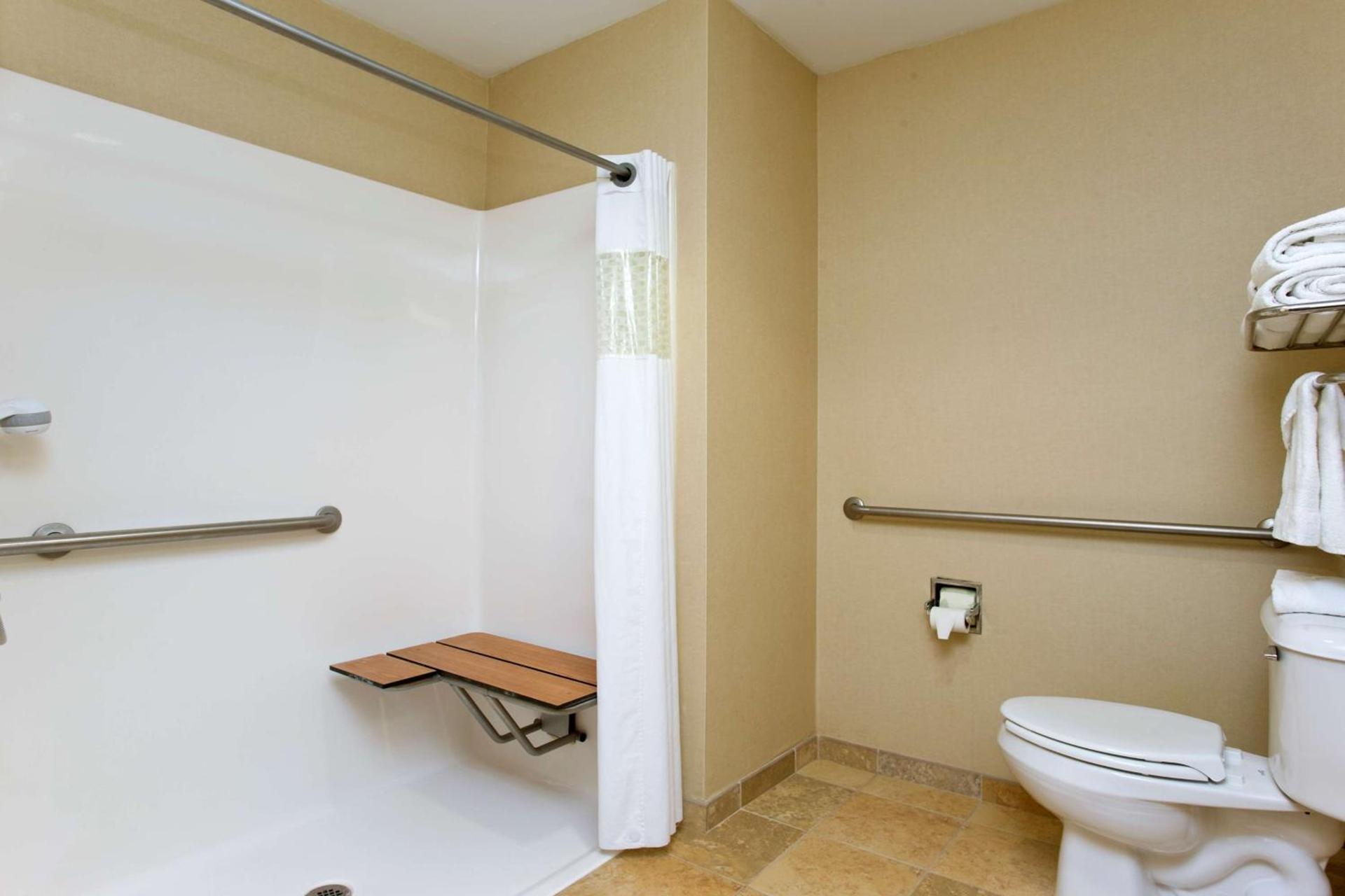 Hampton Inn Inwood photo 45