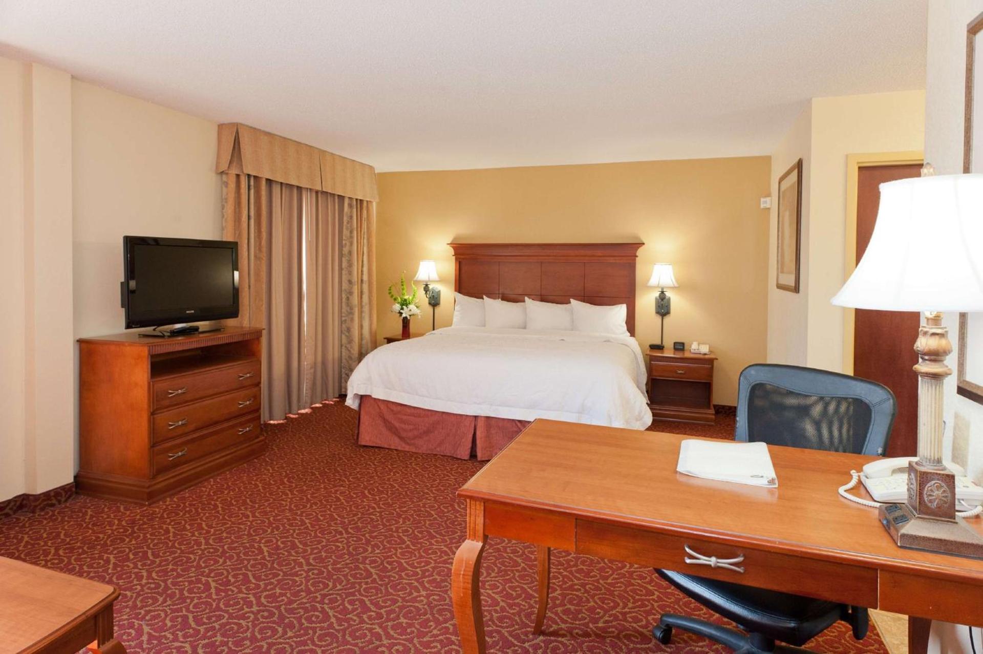 Hampton Inn & Suites McComb photo 35