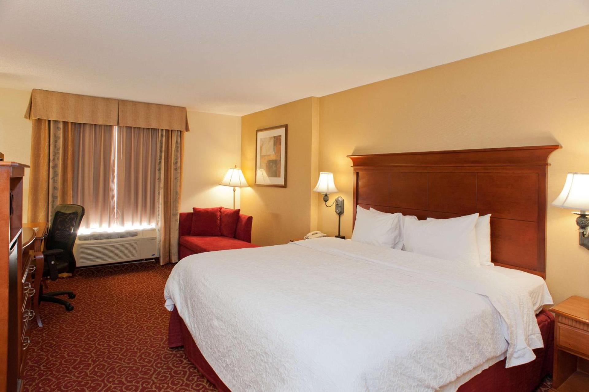 Hampton Inn & Suites McComb photo 39