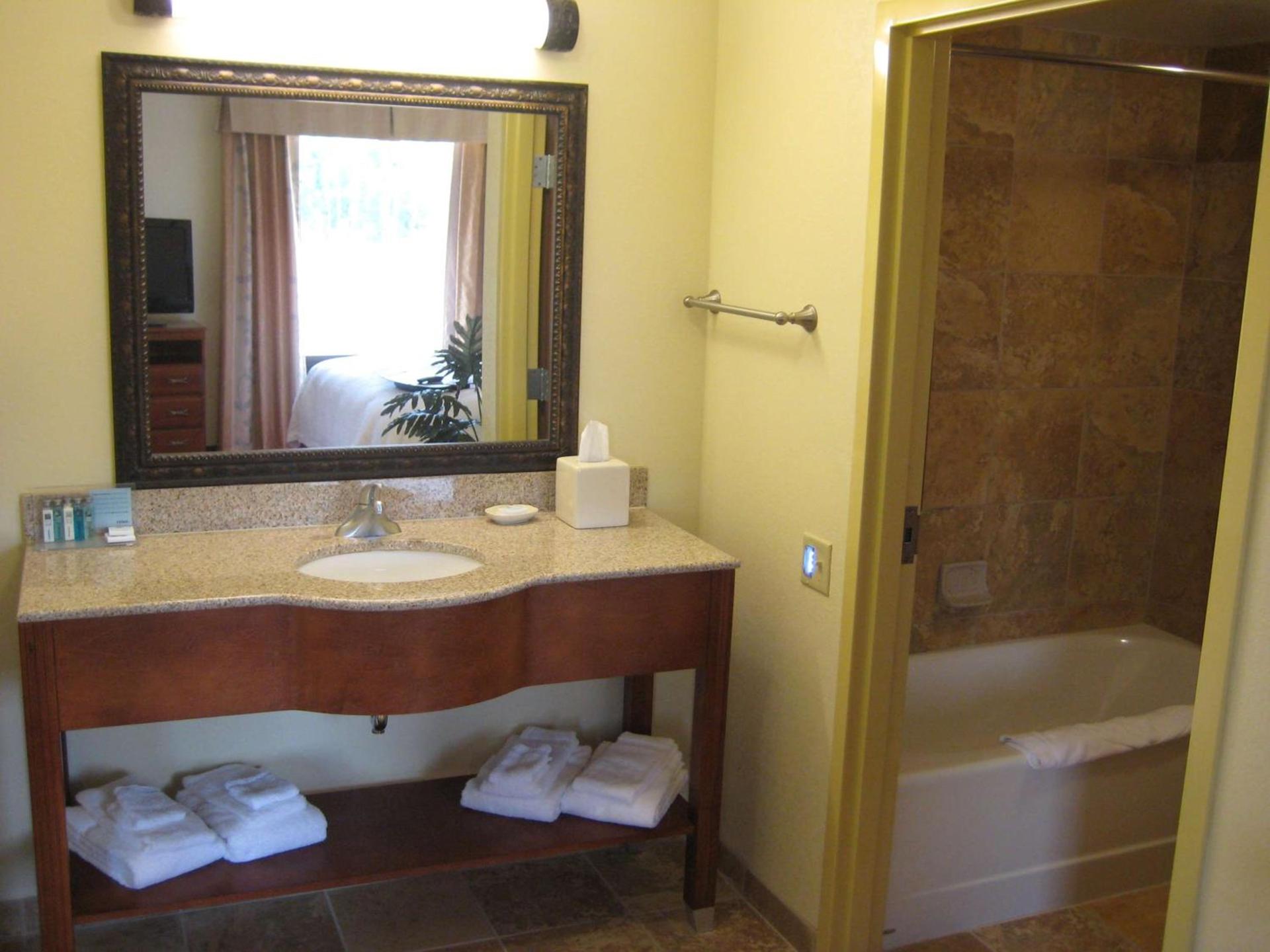 Hampton Inn & Suites McComb photo 45