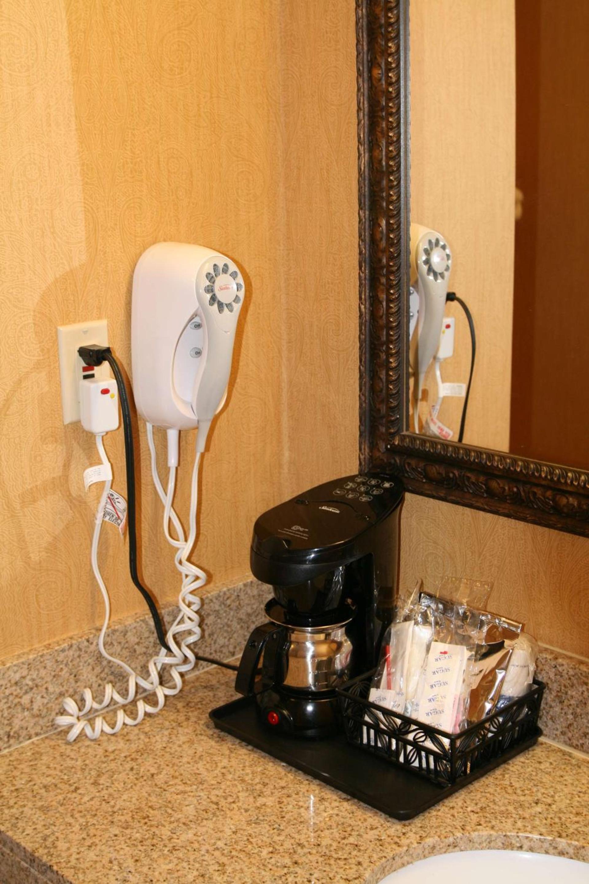 Hampton Inn & Suites McComb photo 47