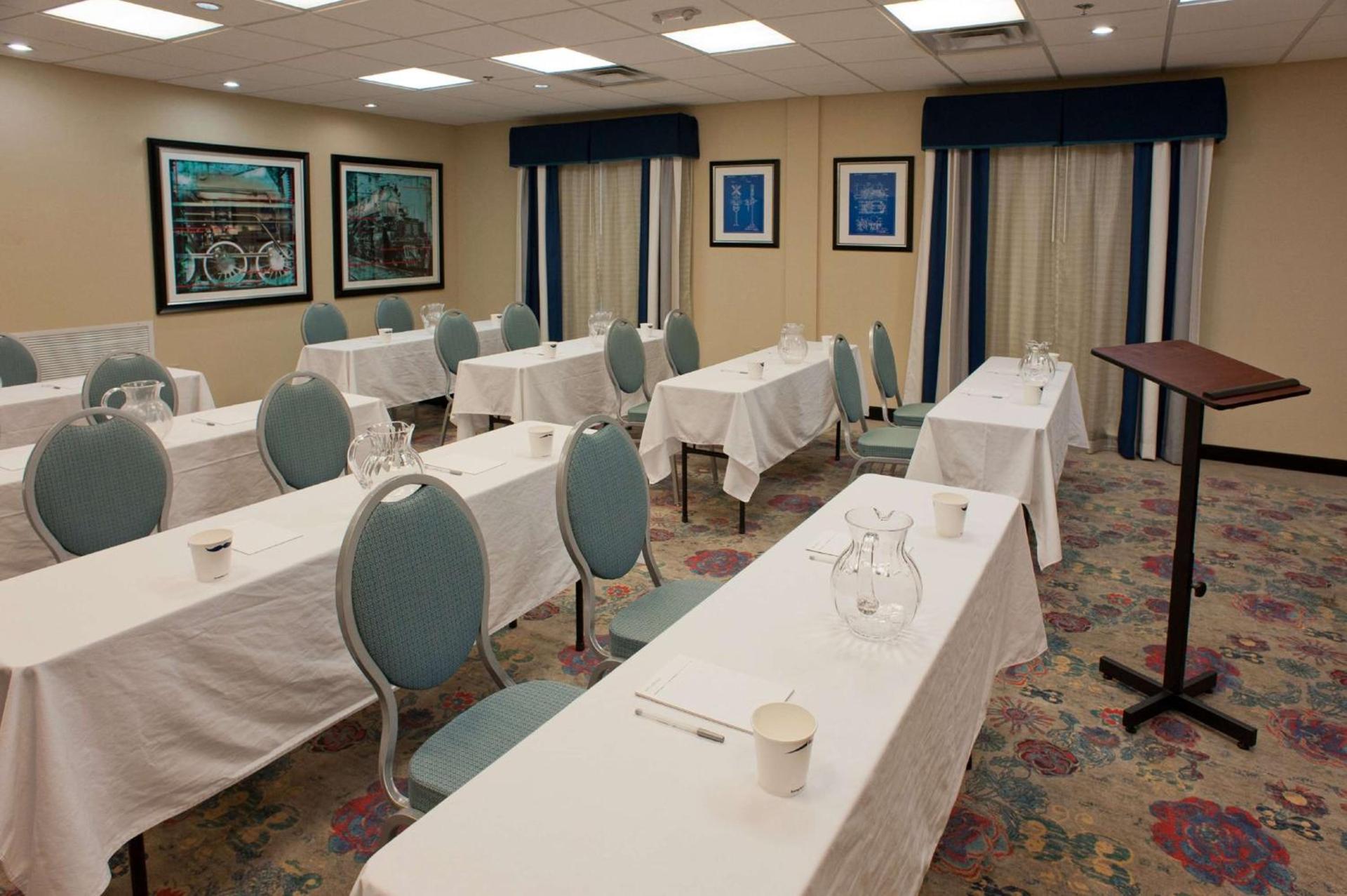 Hampton Inn & Suites McComb photo 51