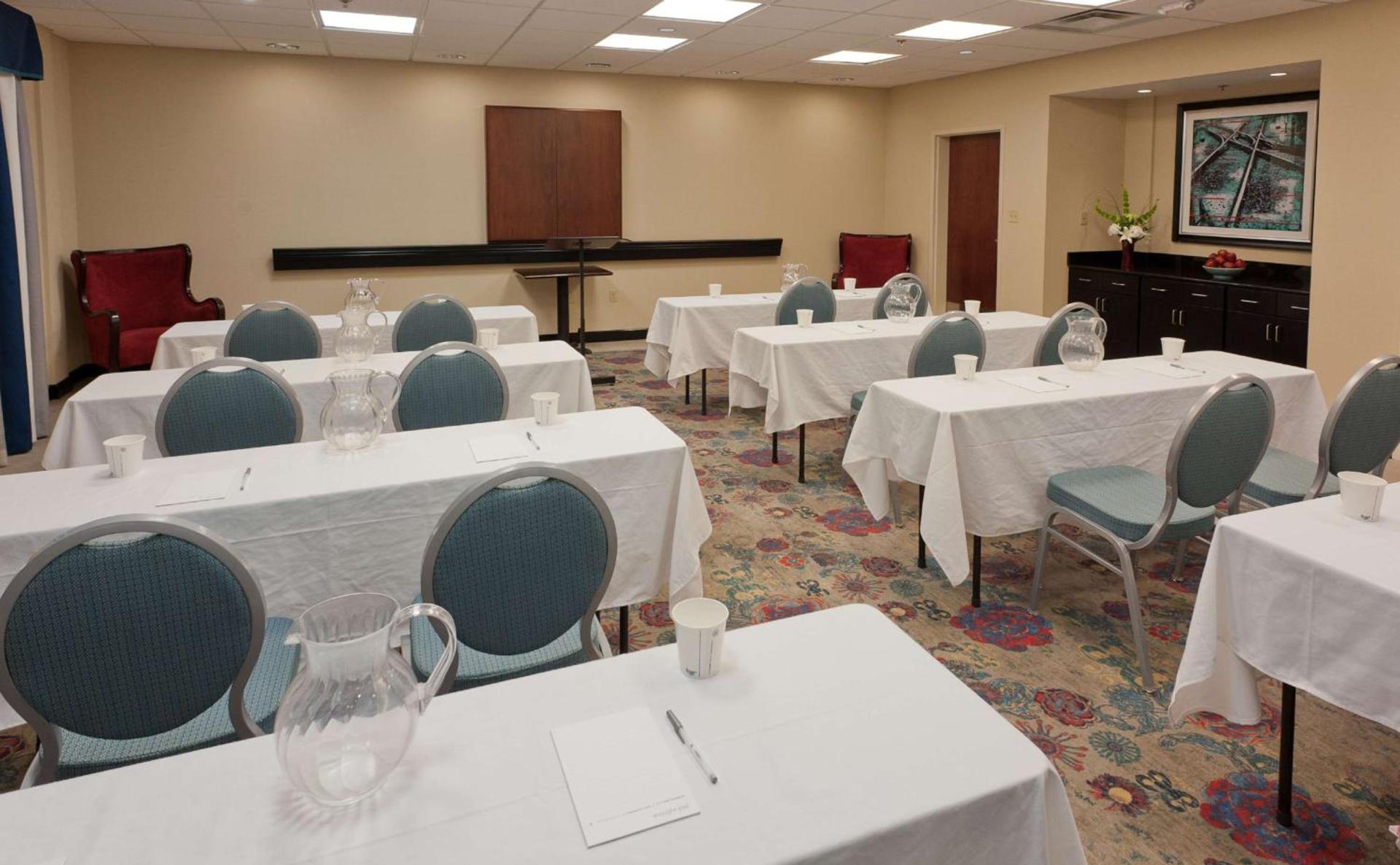 Hampton Inn & Suites McComb photo 52