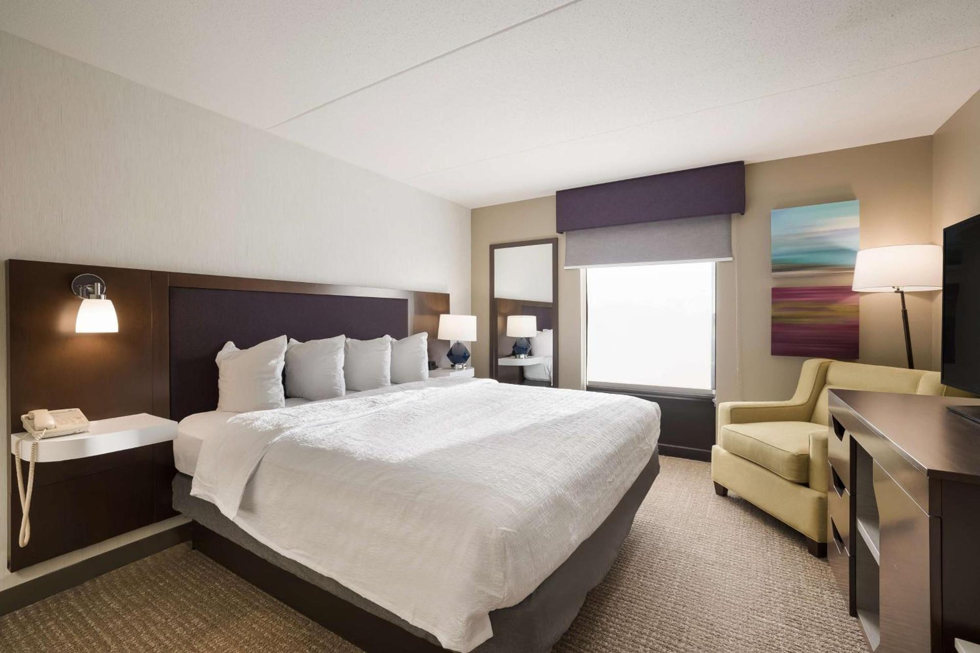 Hampton Inn McHenry photo 16