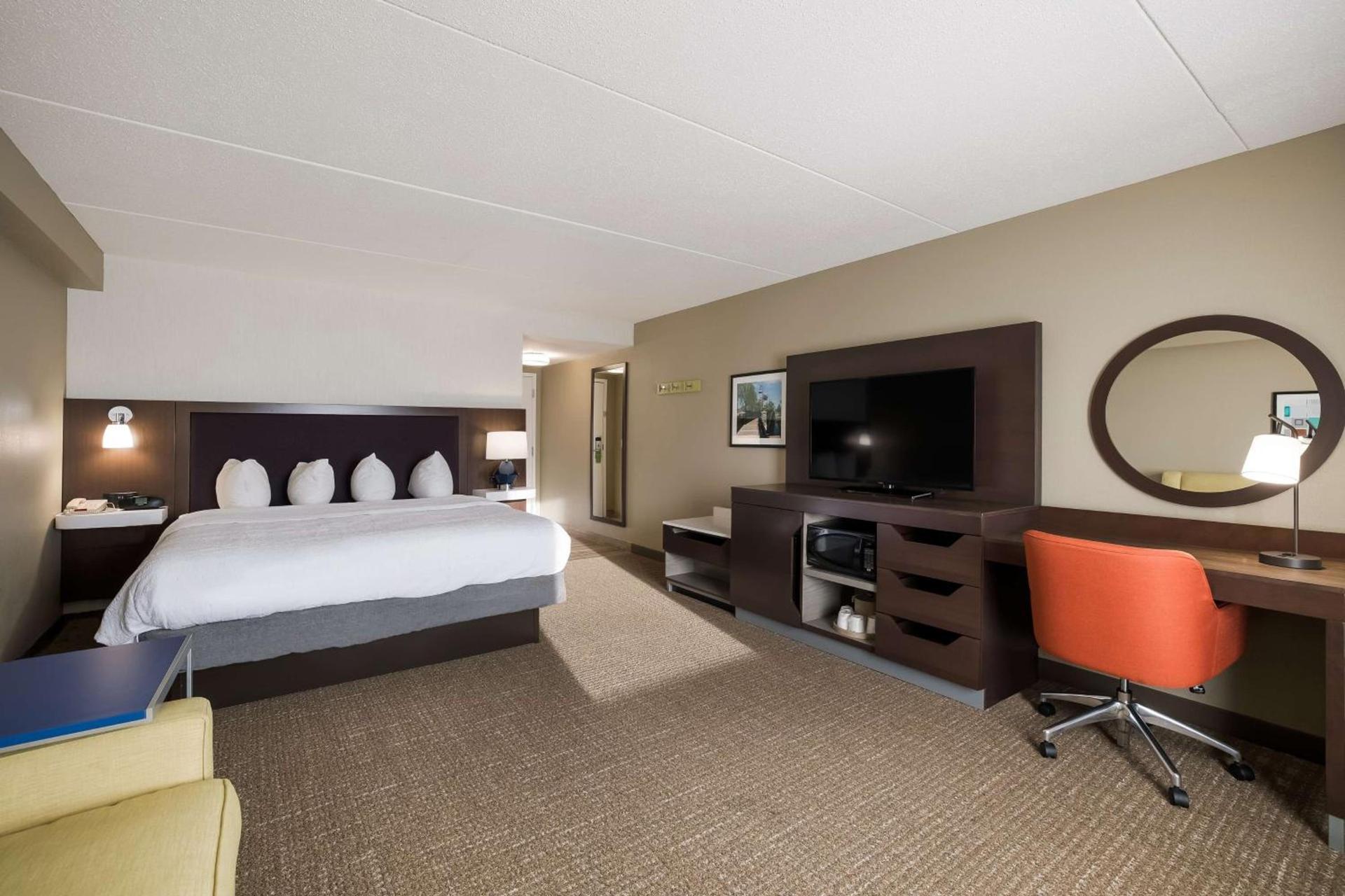 Hampton Inn McHenry photo 20