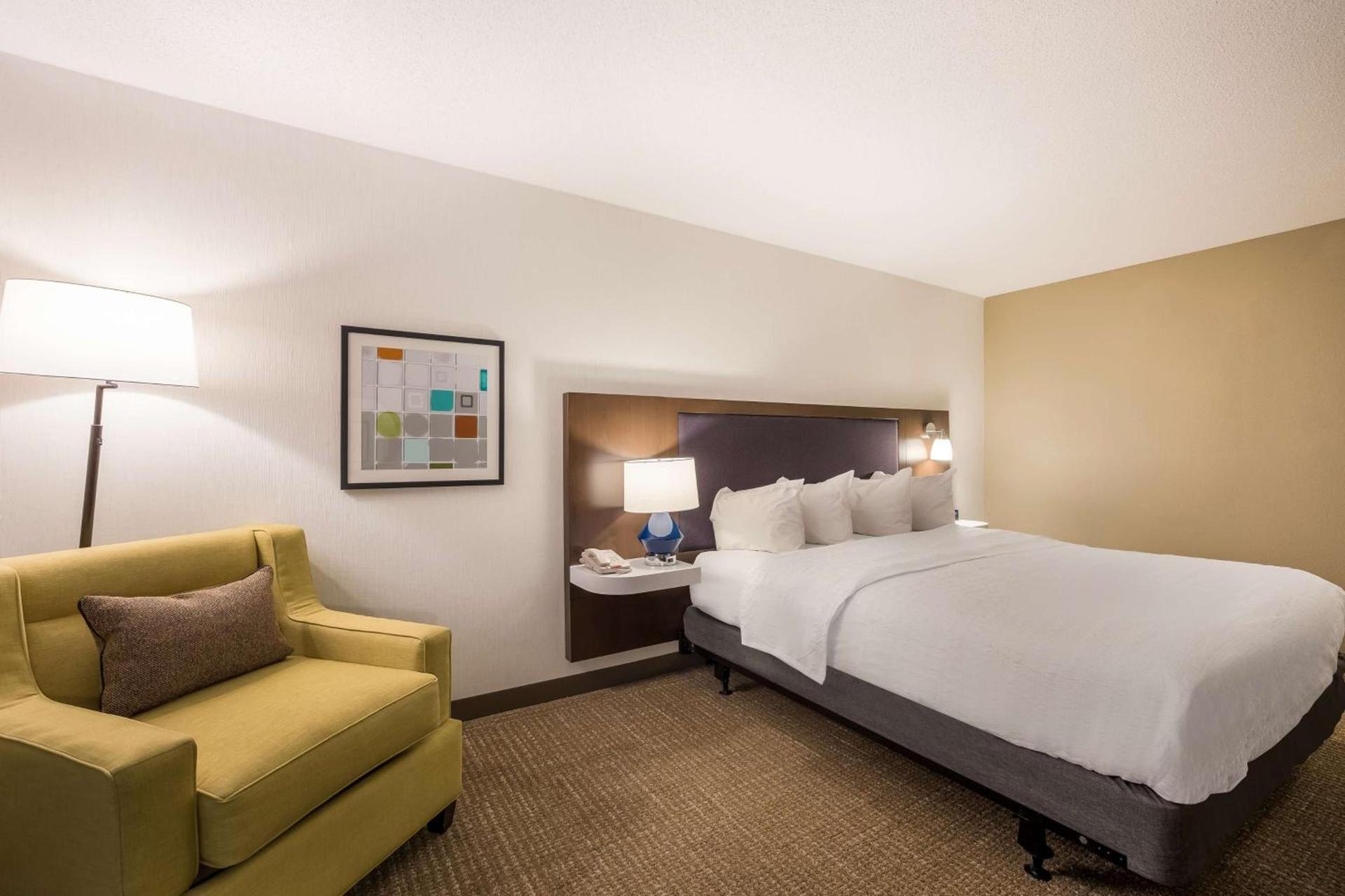 Hampton Inn McHenry photo 22