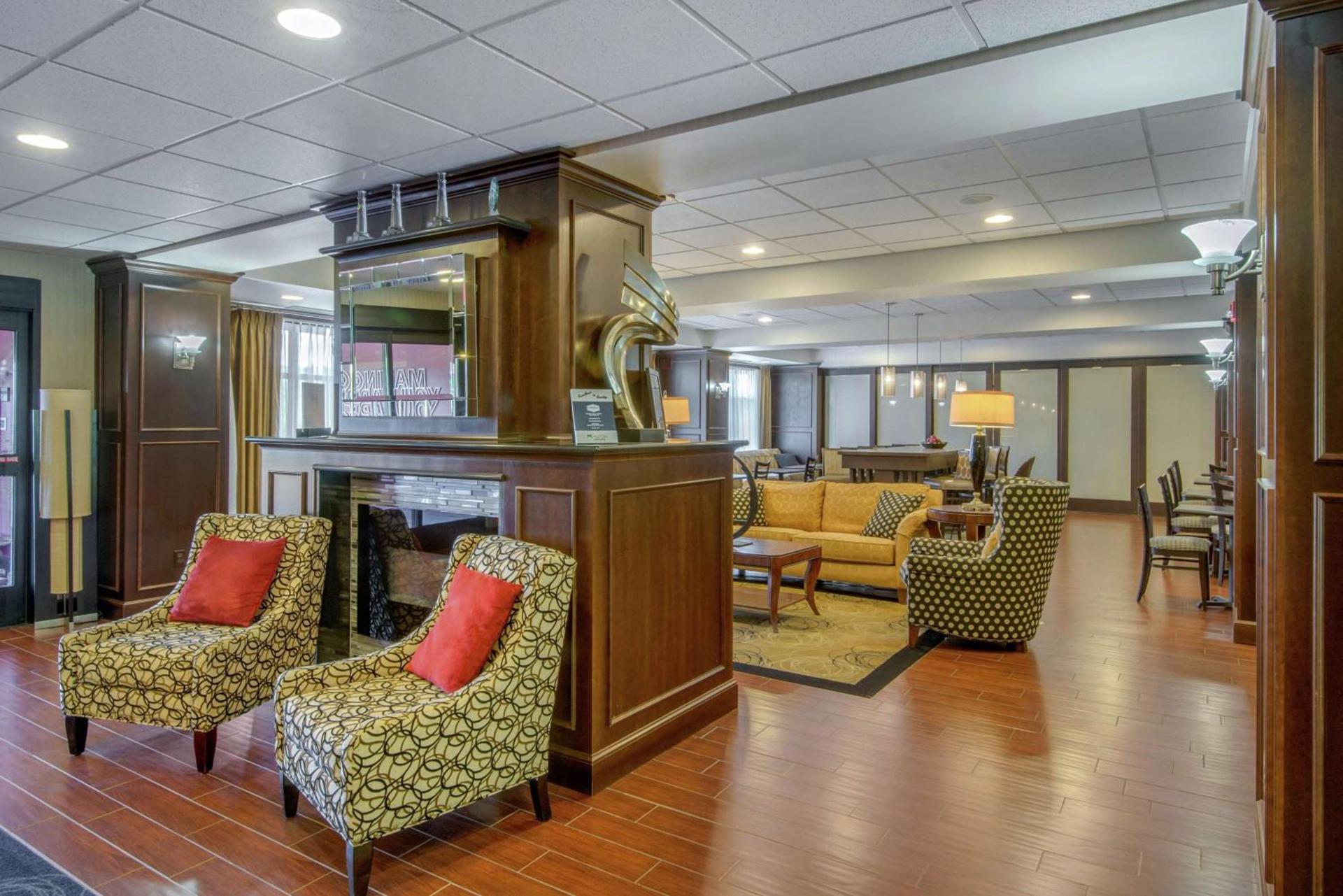 Hampton Inn Meadville photo 2