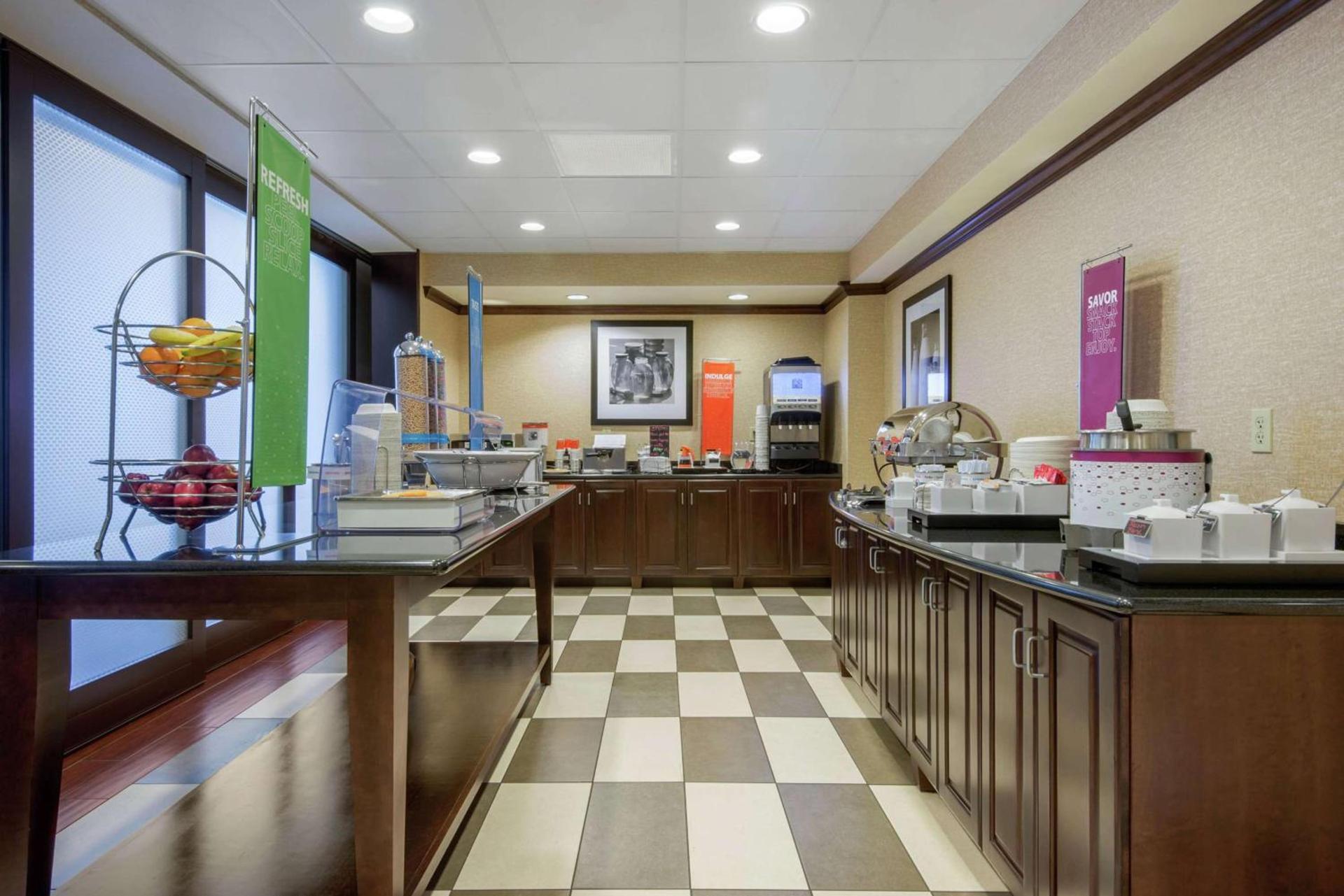 Hampton Inn Meadville photo 8