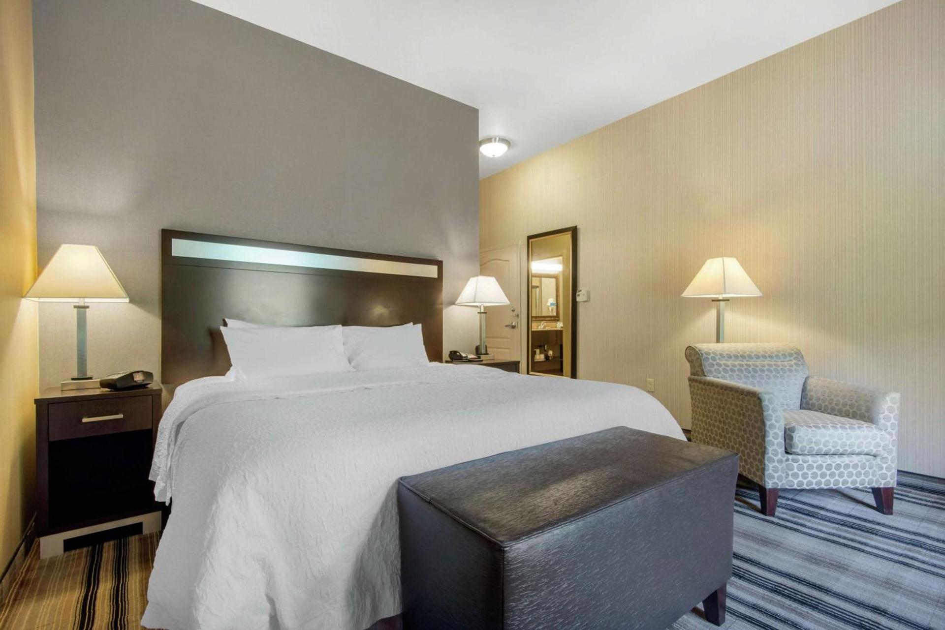 Hampton Inn Meadville photo 13