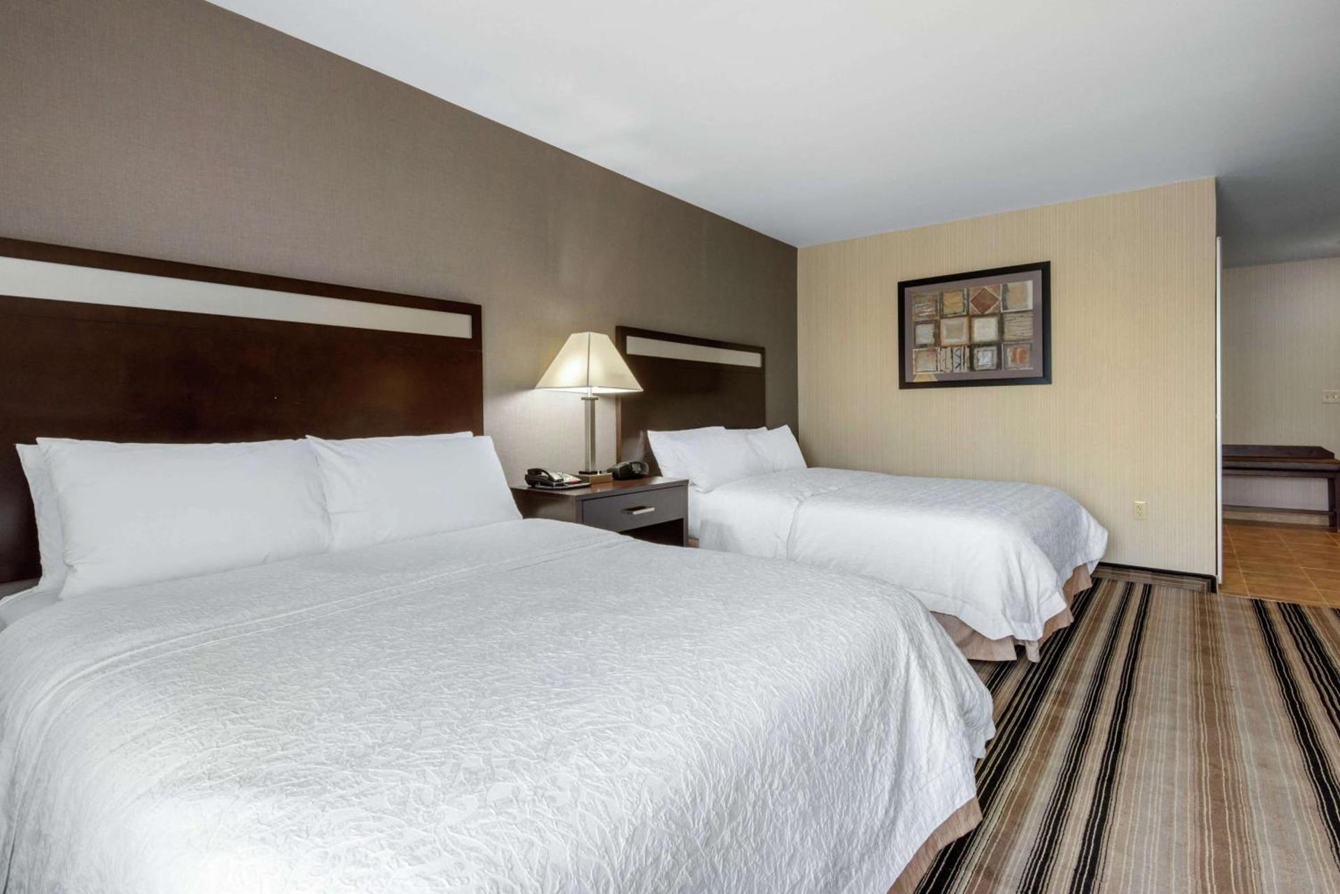 Hampton Inn Meadville photo 17