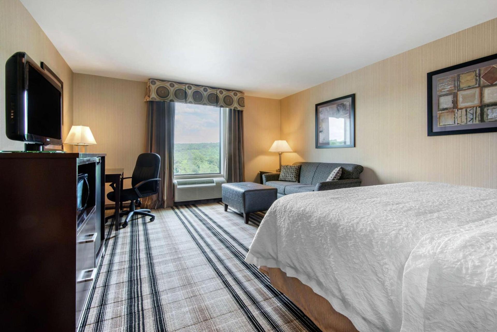 Hampton Inn Meadville photo 20