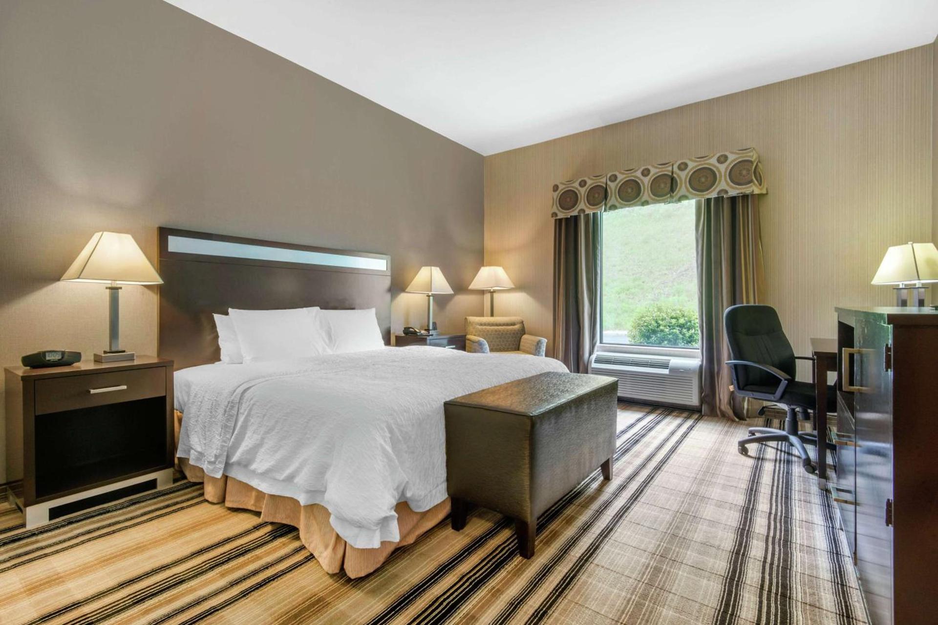 Hampton Inn Meadville photo 30