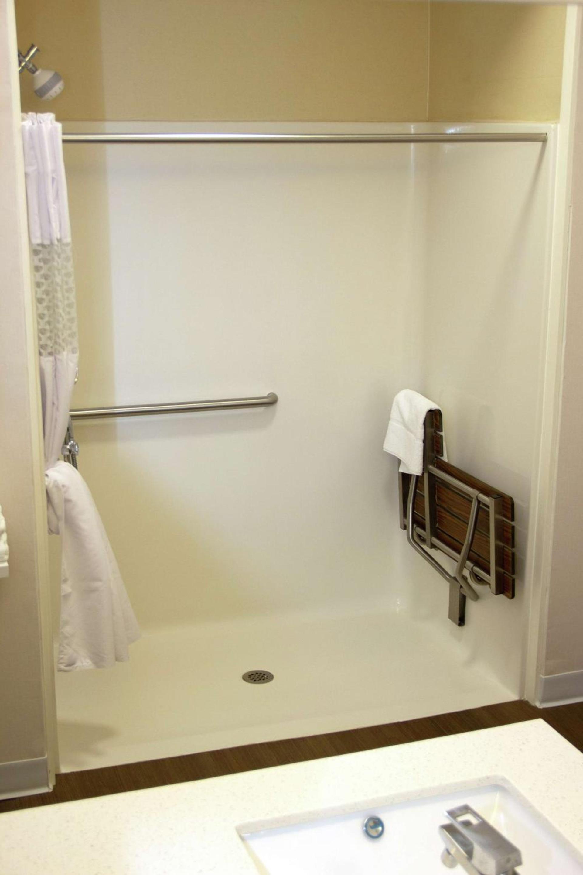Hampton Inn & Suites Mansfield South @ I 71 photo 11