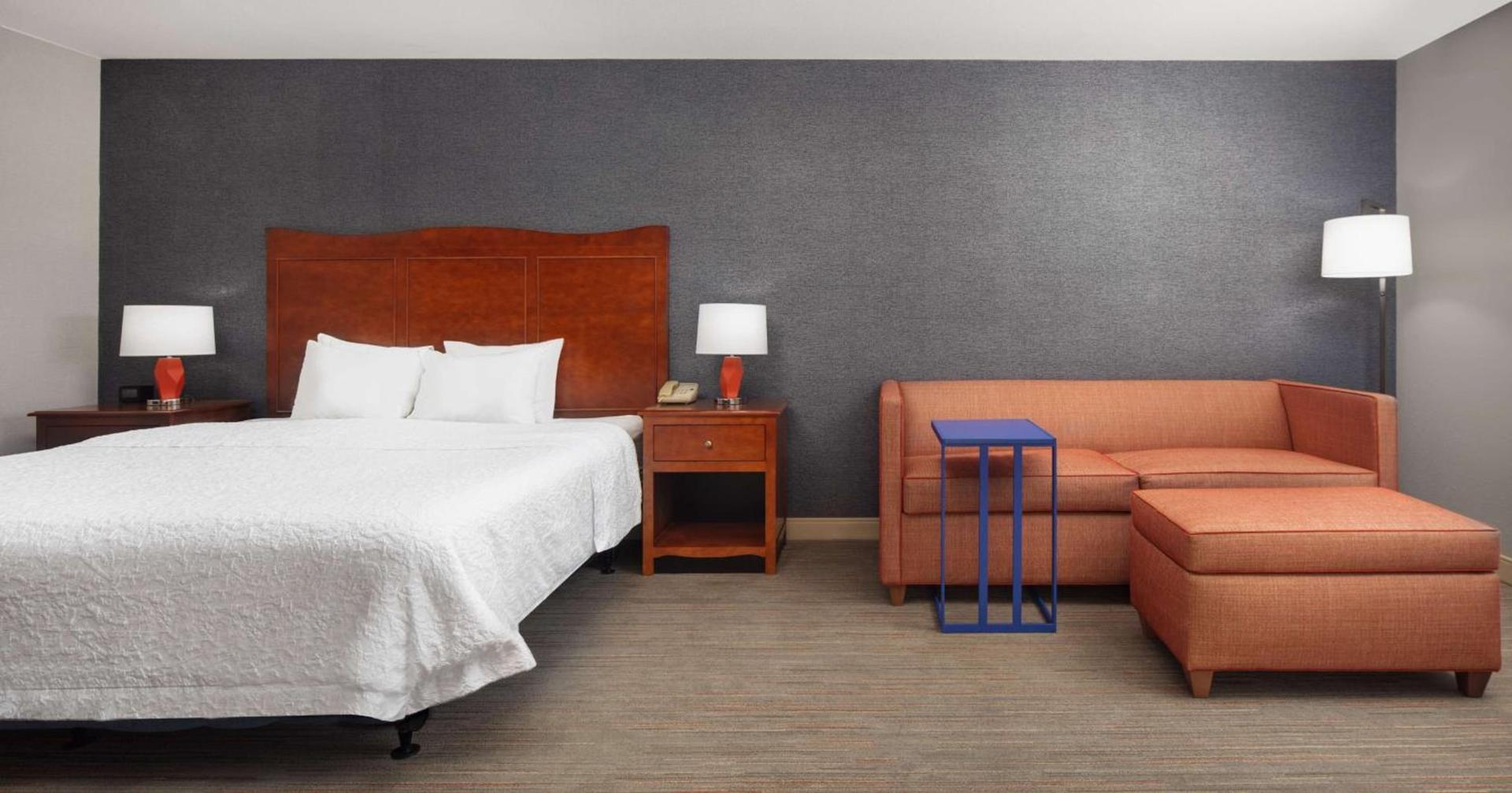 Hampton Inn Medford photo 30