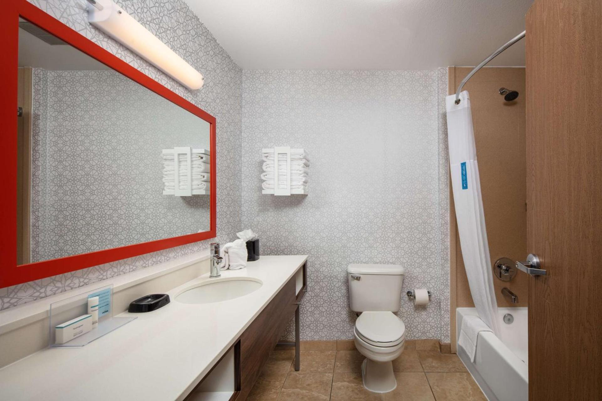 Hampton Inn Medford photo 34