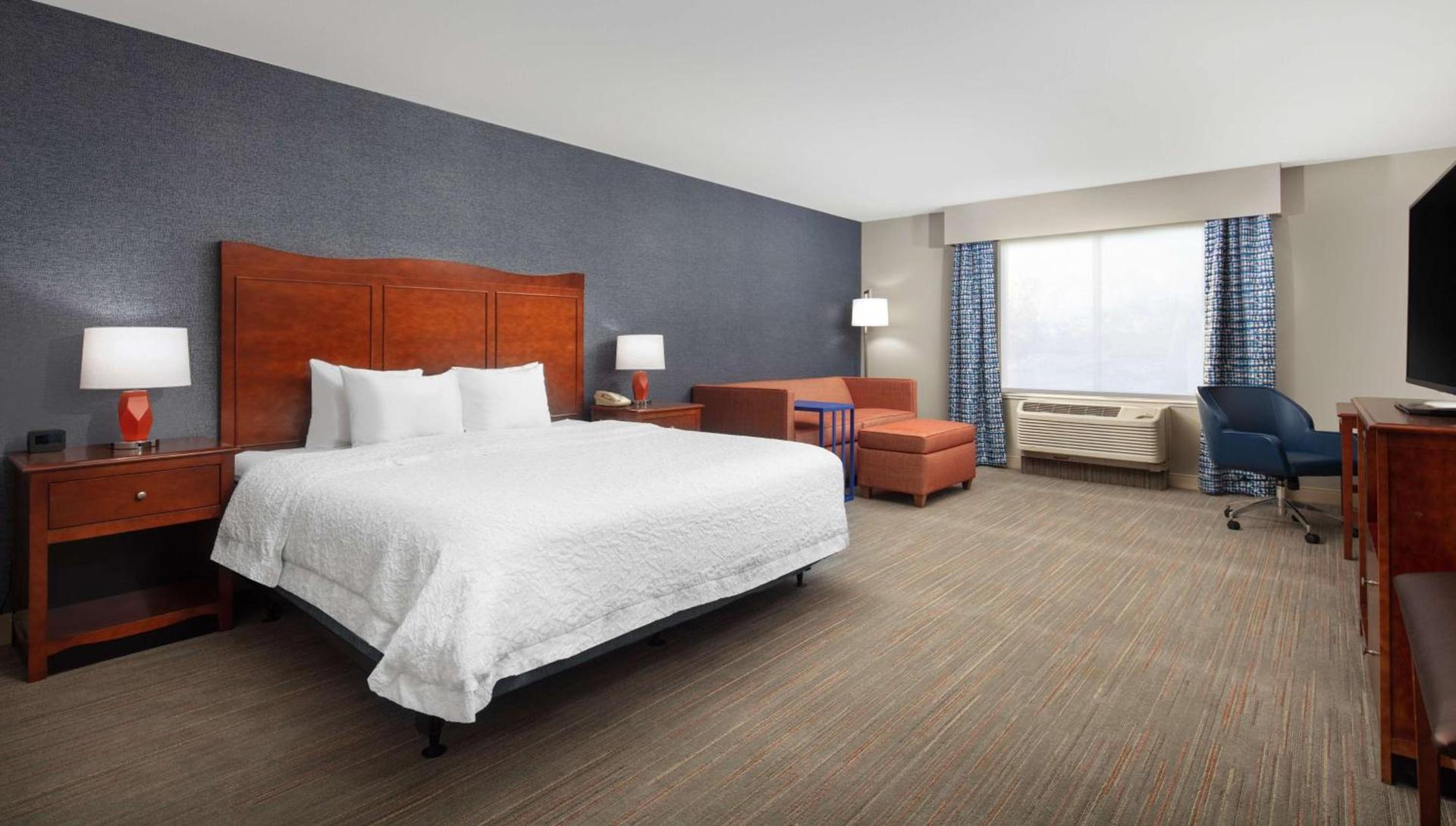 Hampton Inn Medford photo 32