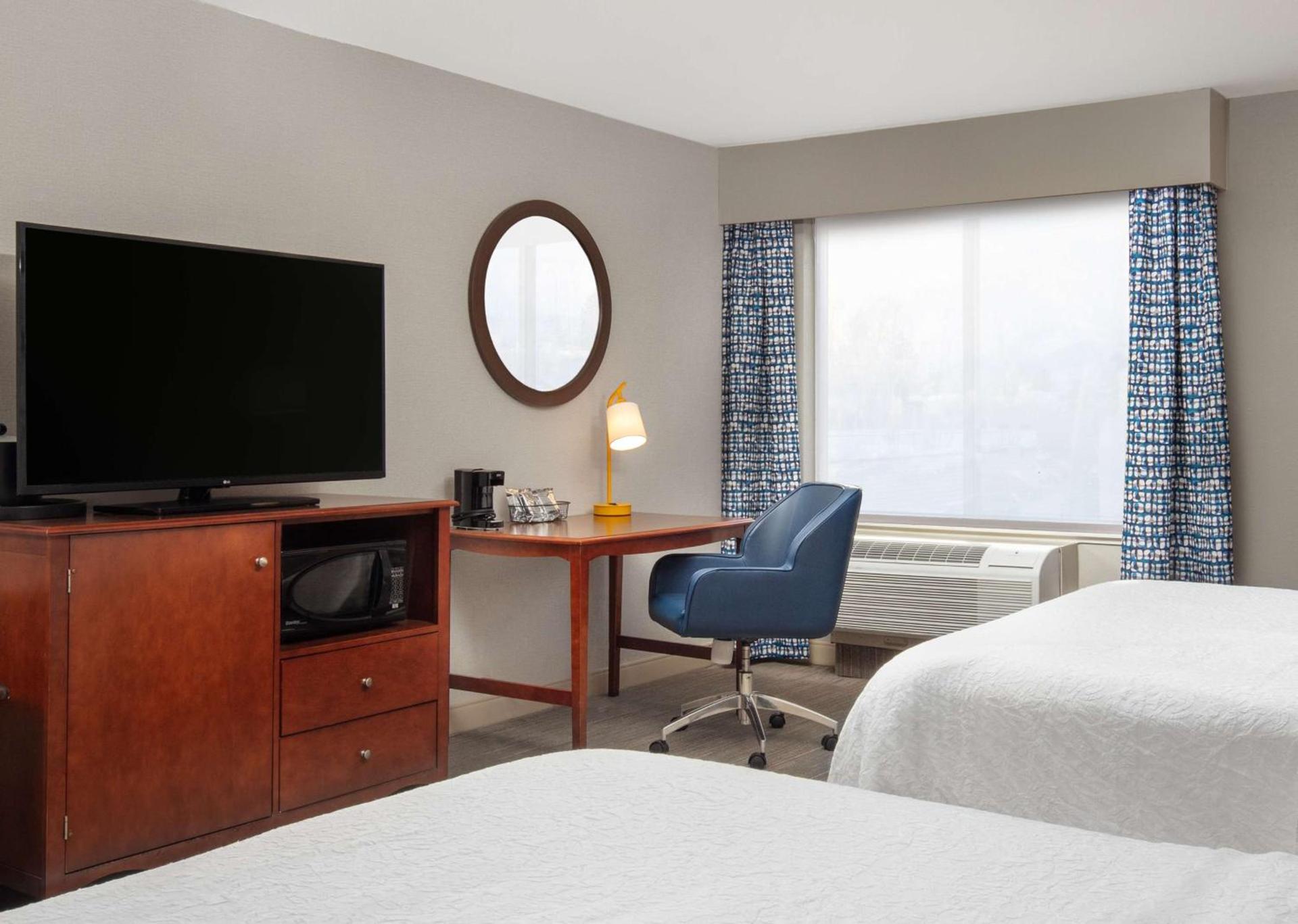 Hampton Inn Medford photo 36