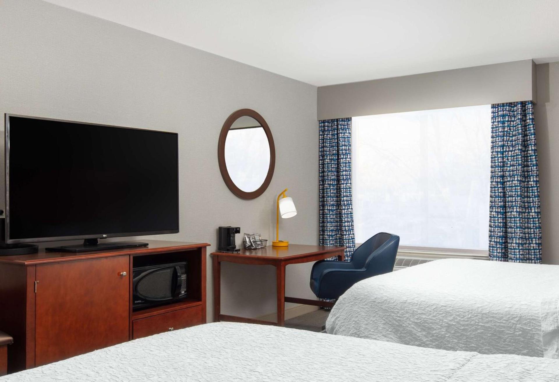 Hampton Inn Medford photo 42