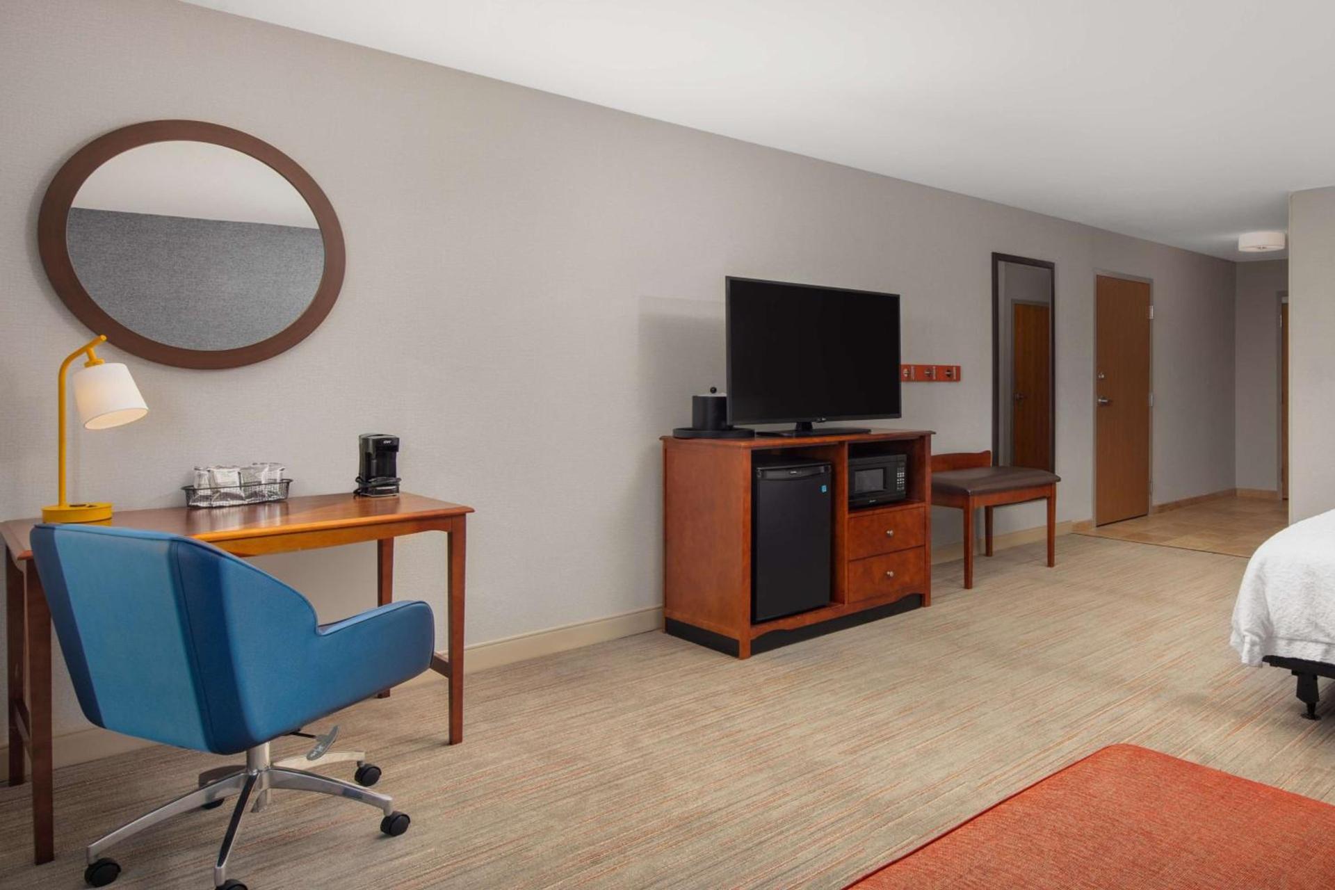 Hampton Inn Medford photo 17
