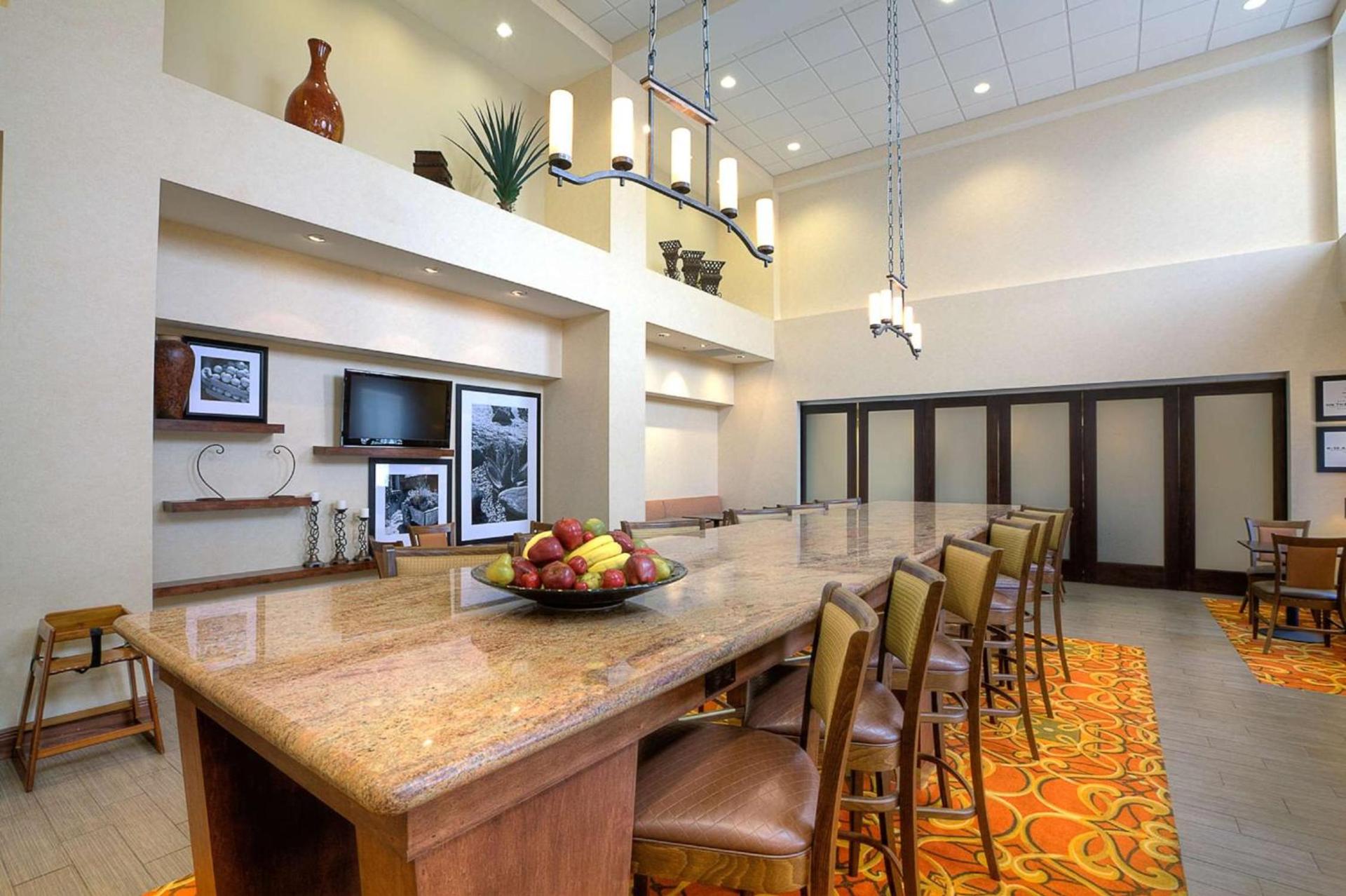 Hampton Inn & Suites McAllen photo 11