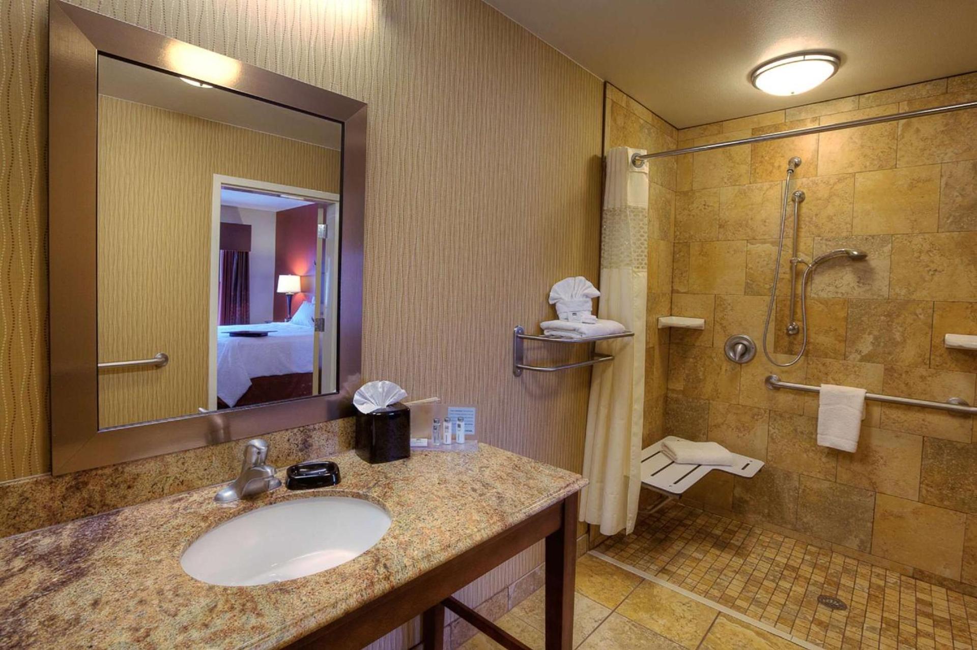Hampton Inn & Suites McAllen photo 16