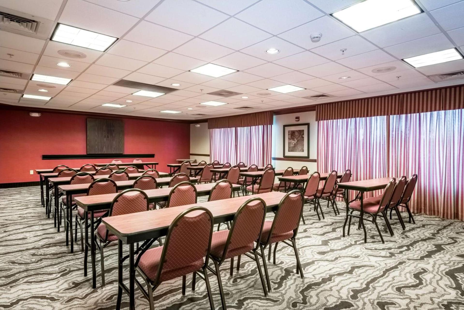 Hampton Inn Montgomery-South-Airport photo 51