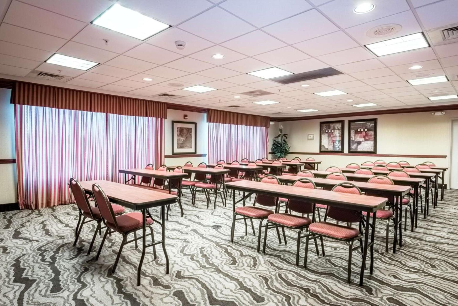 Hampton Inn Montgomery-South-Airport photo 50