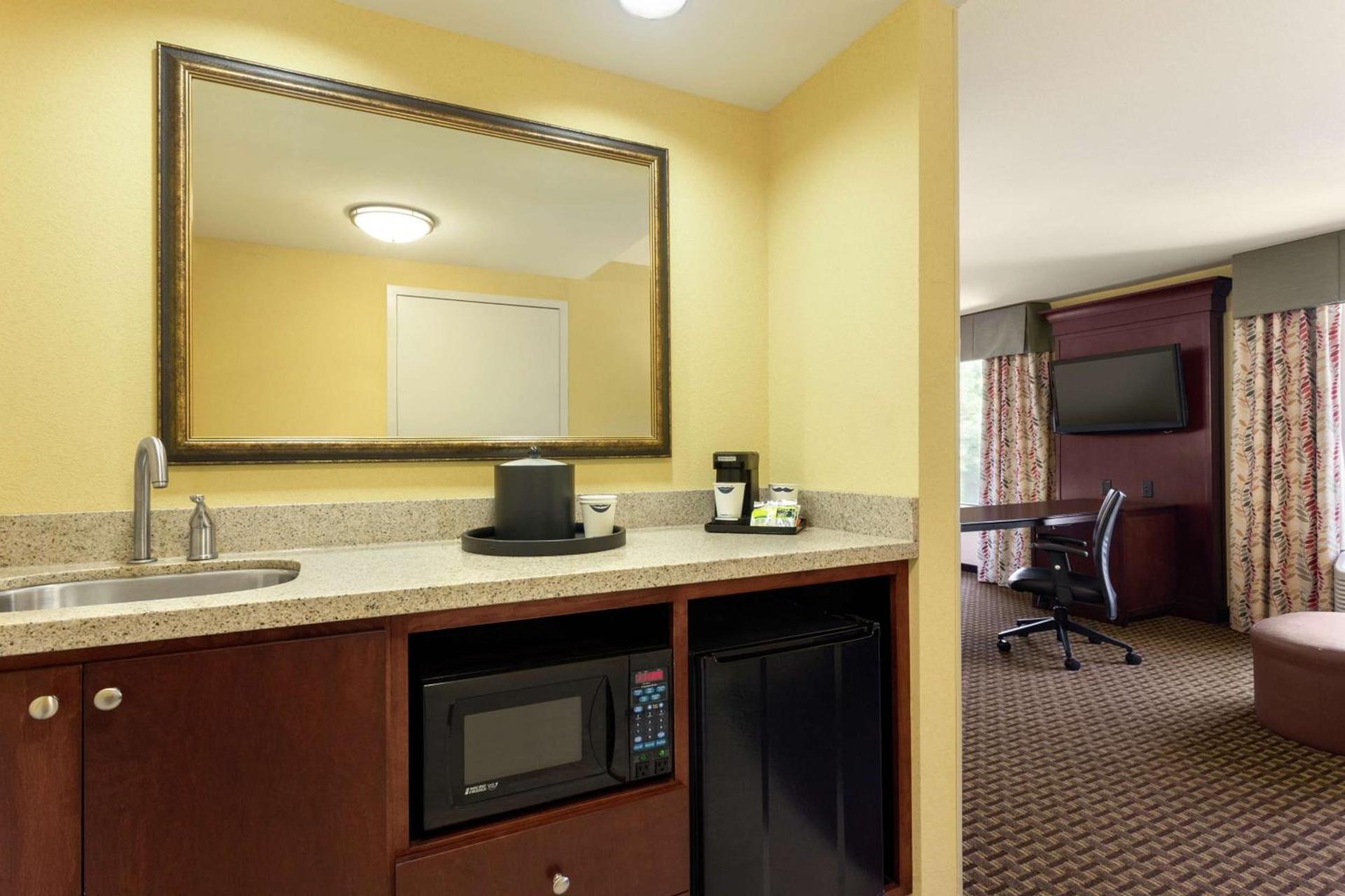 Hampton Inn & Suites Prattville photo 16