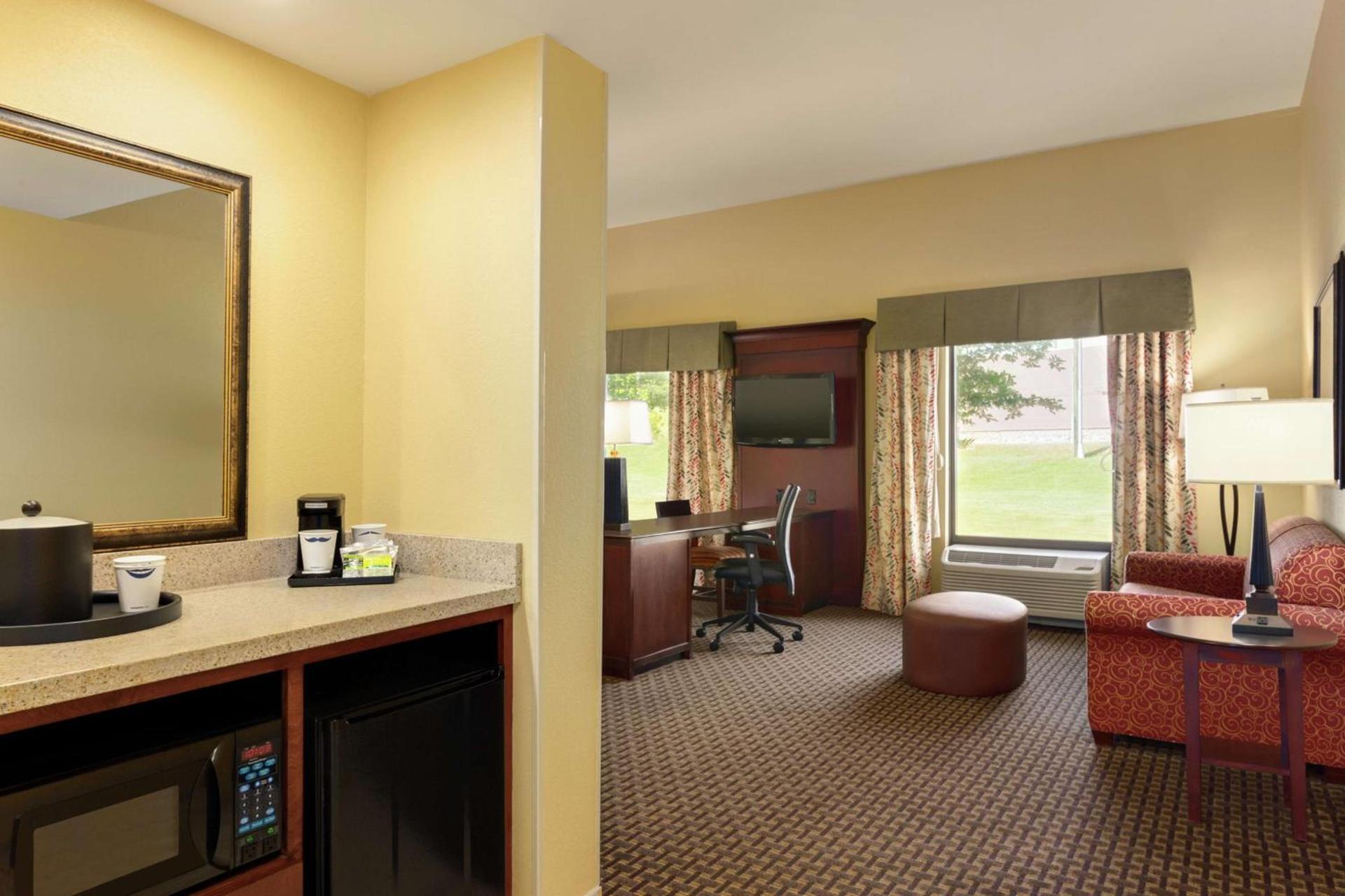 Hampton Inn & Suites Prattville photo 24
