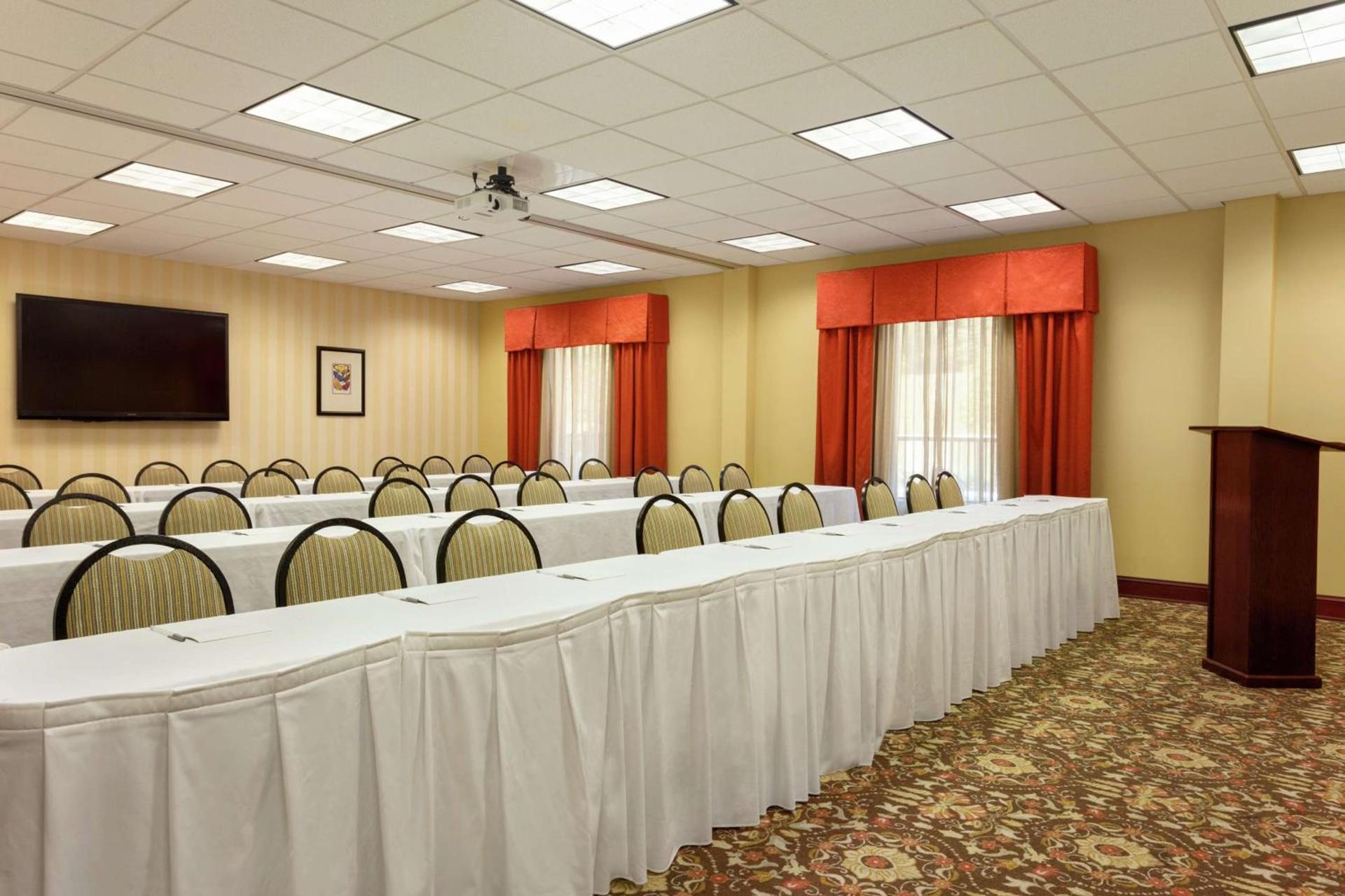Hampton Inn & Suites Prattville photo 32
