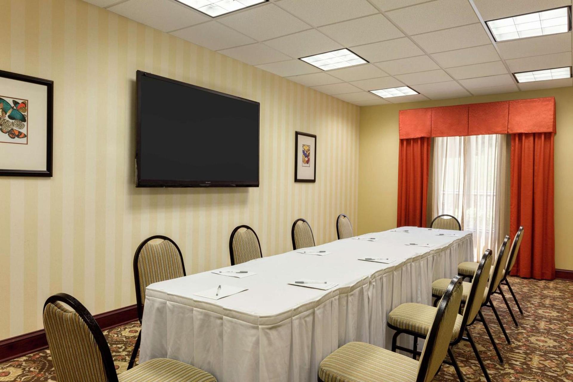 Hampton Inn & Suites Prattville photo 33