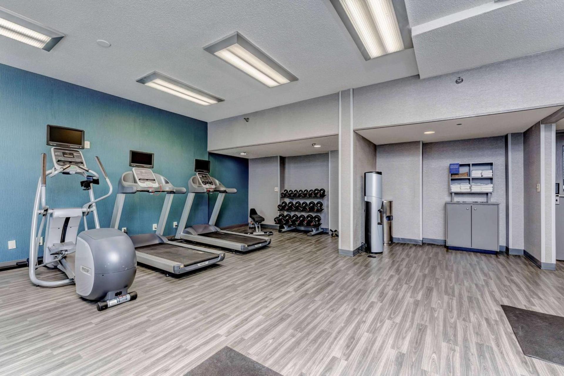 Hampton Inn Morgantown photo 16
