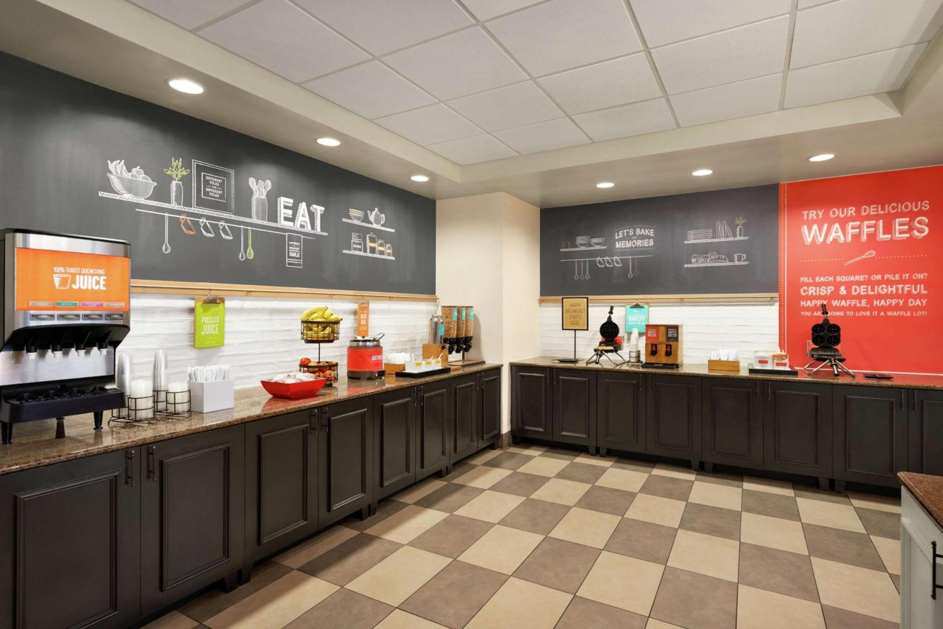 Hampton Inn & Suites Exeter photo 11