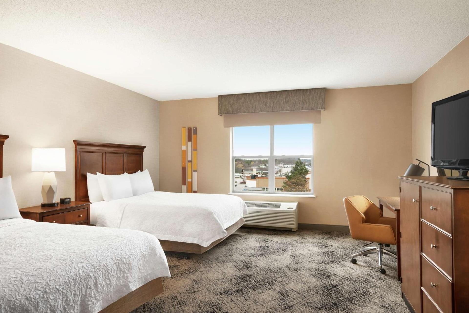 Hampton Inn & Suites Exeter photo 25