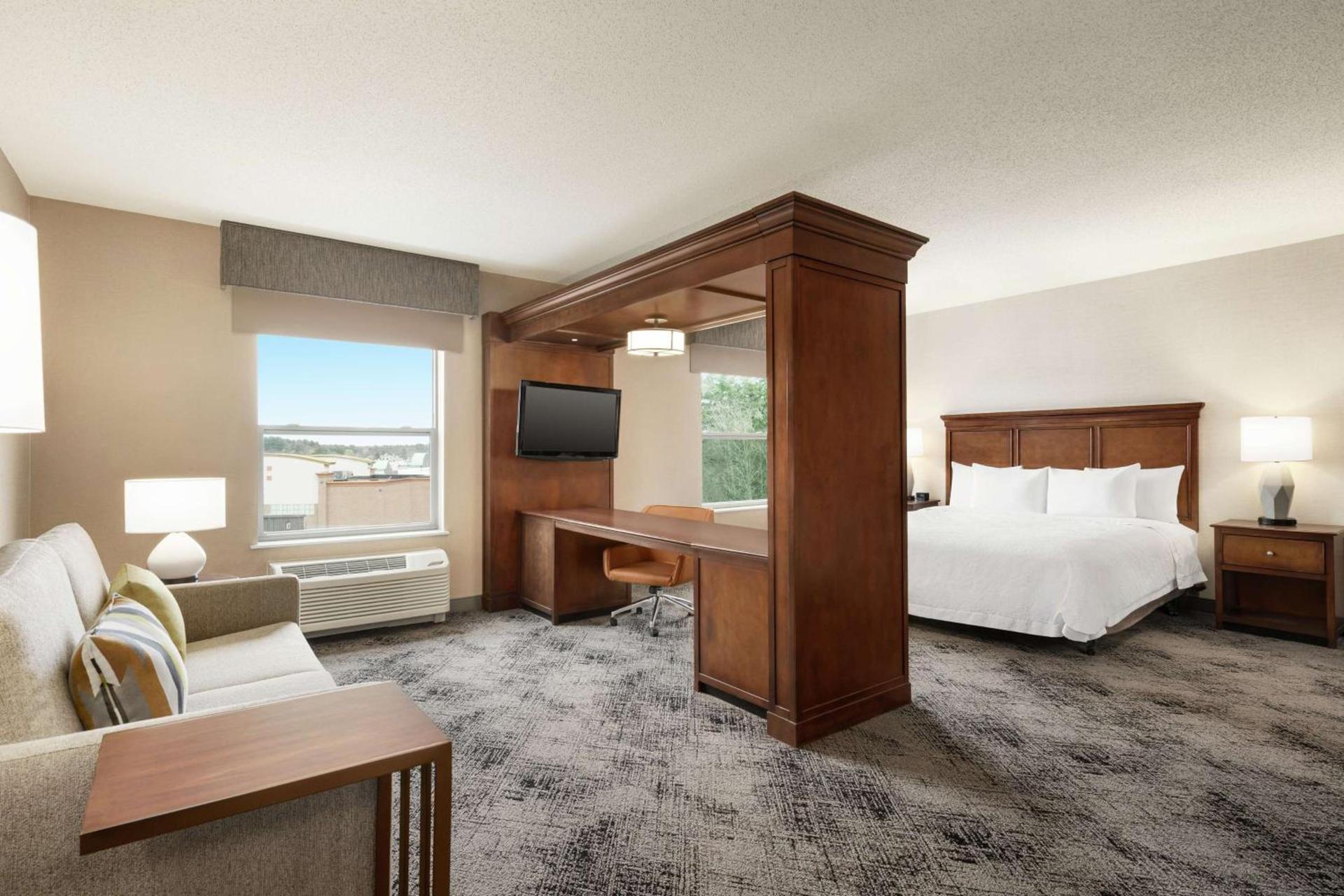 Hampton Inn & Suites Exeter photo 24
