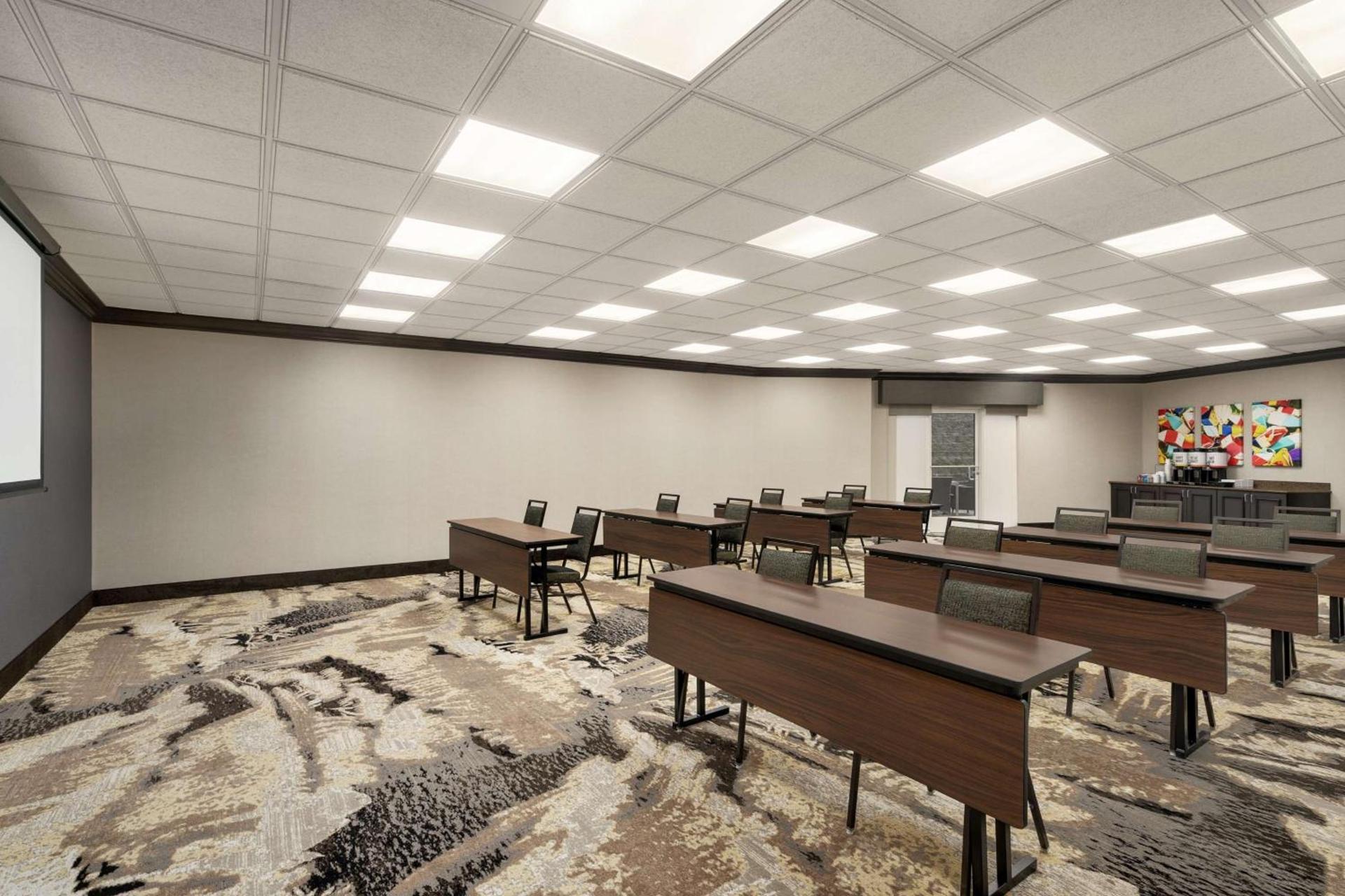Hampton Inn & Suites Exeter photo 16