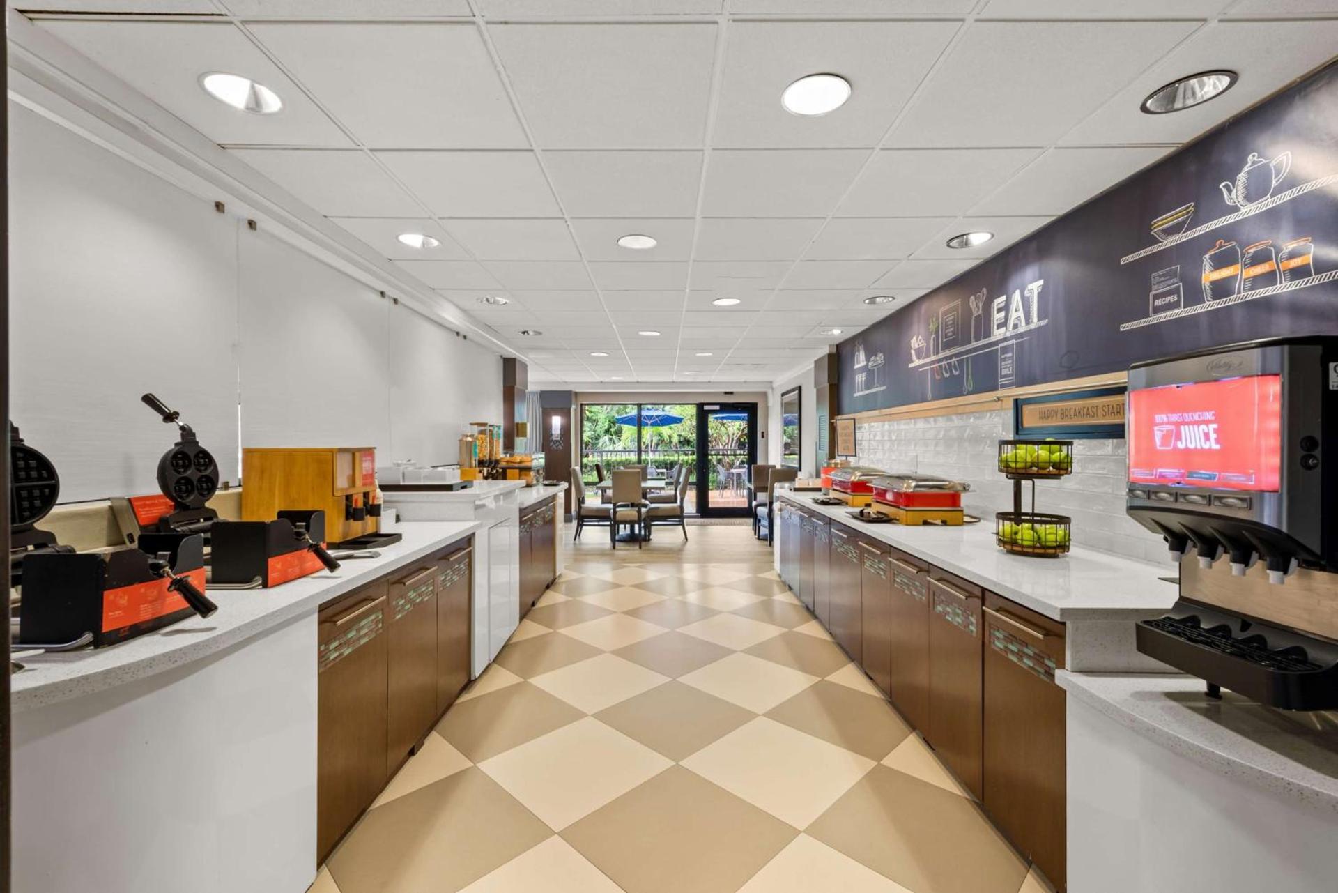 Hampton Inn Miami-Airport West photo 35