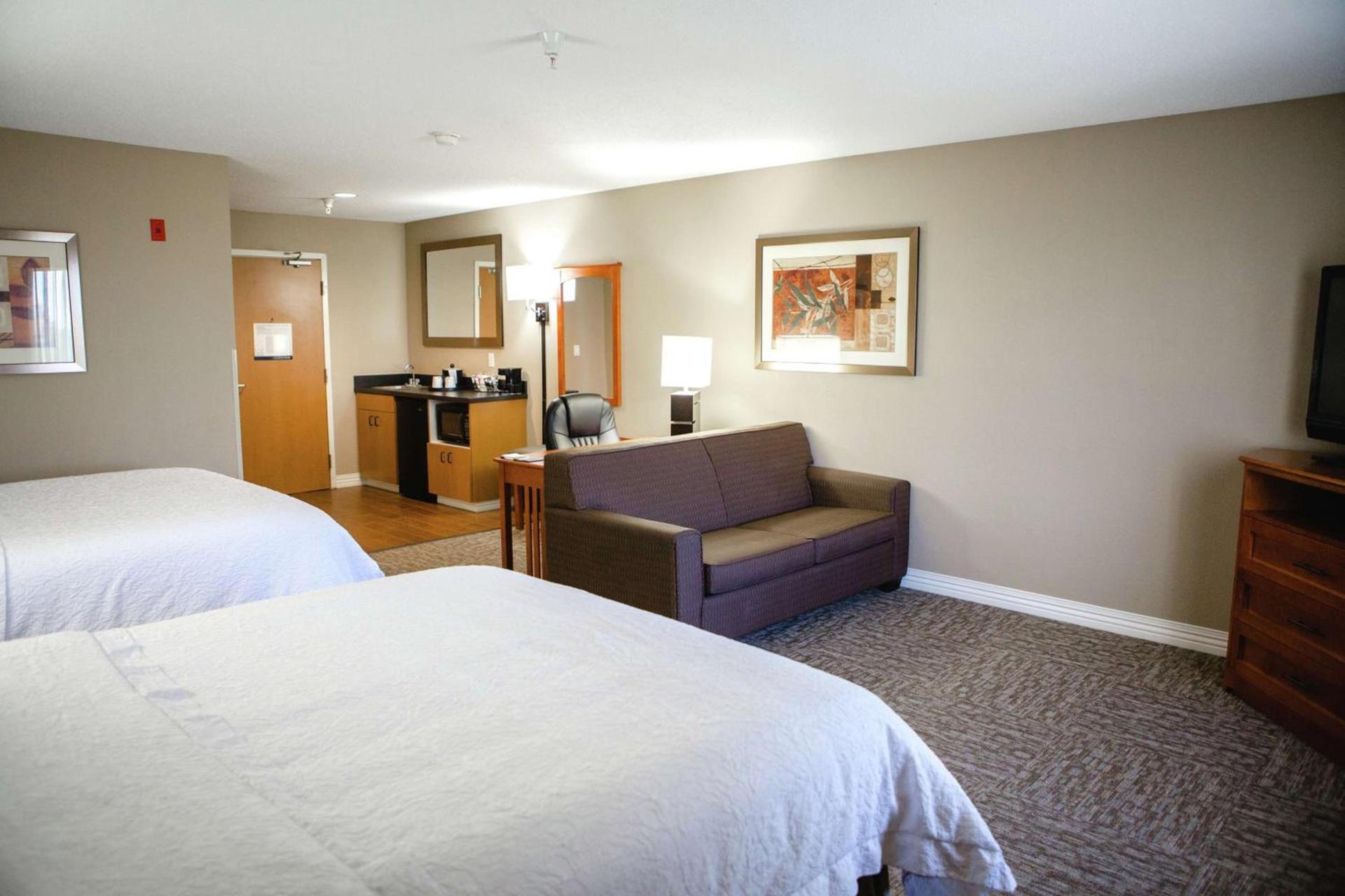 Hampton Inn Mitchell photo 12